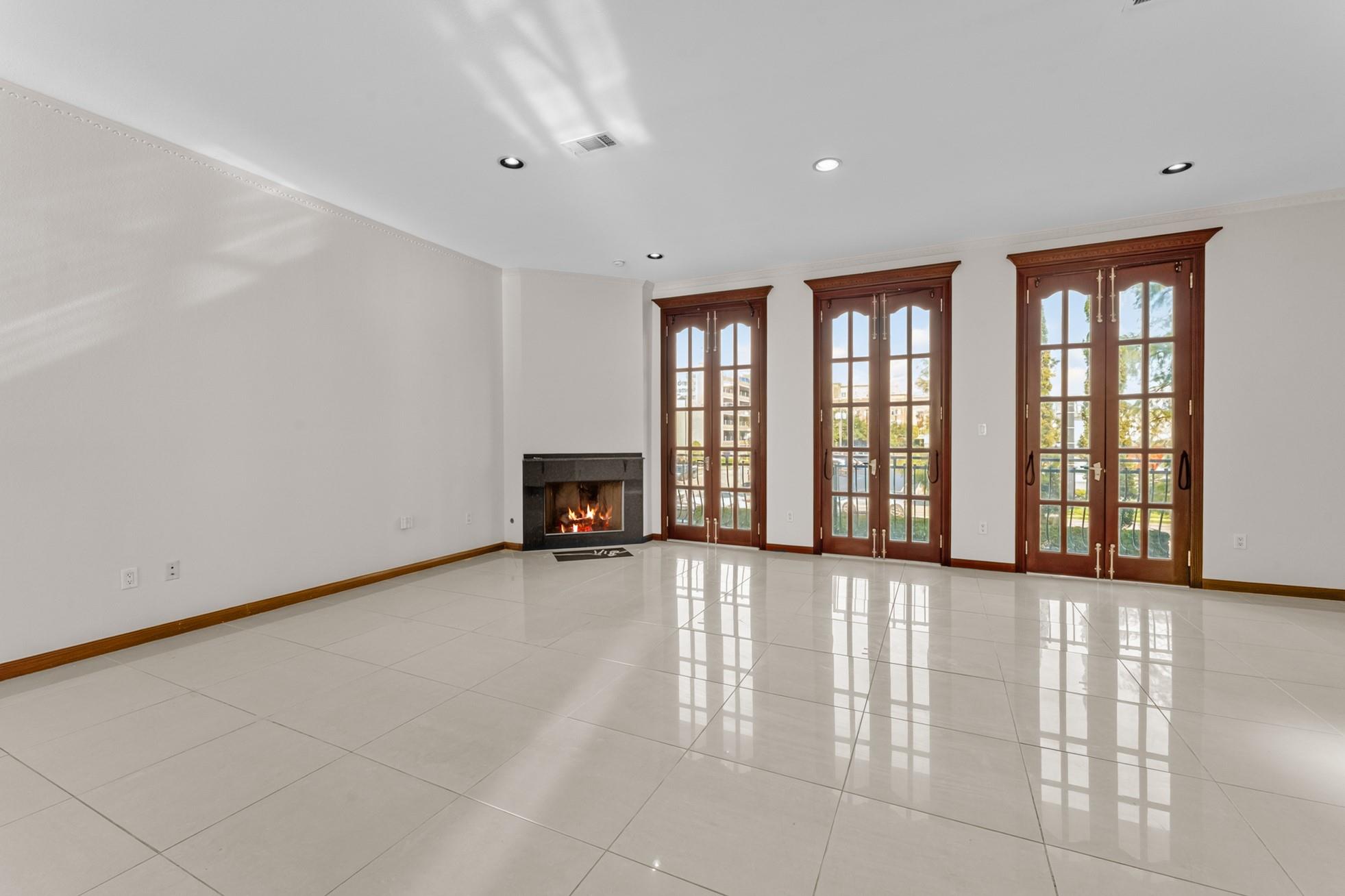 6018 Kirby Drive