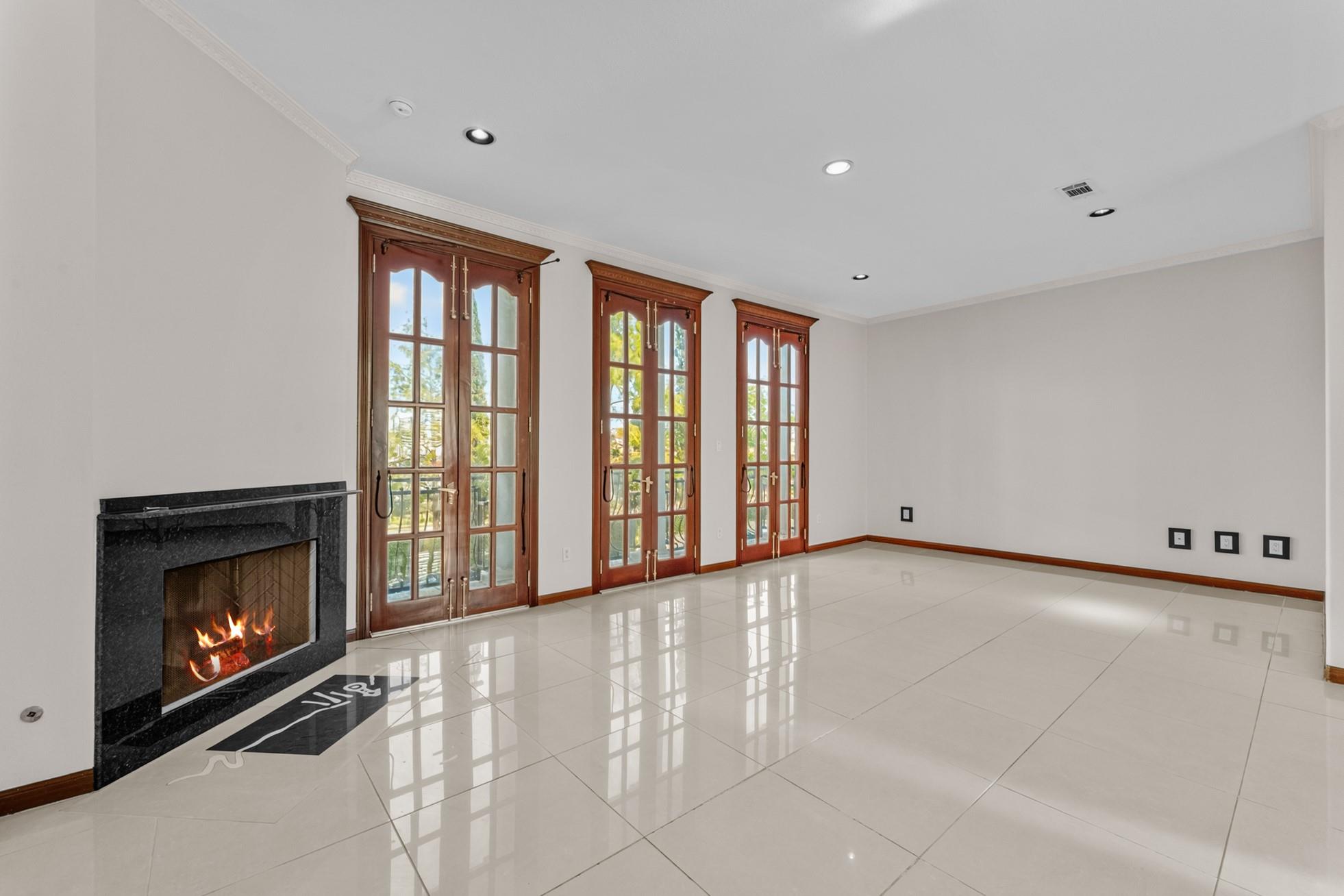 6018 Kirby Drive