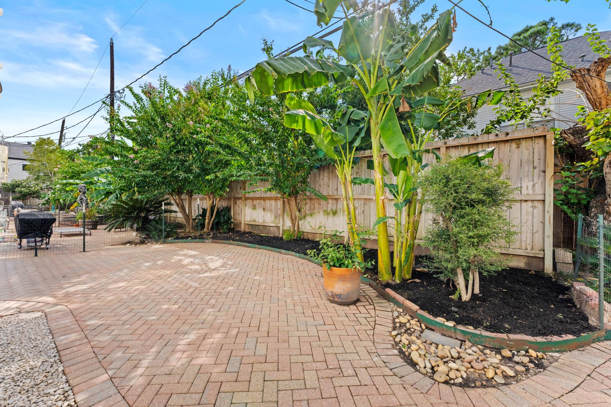 6018 Kirby Drive
