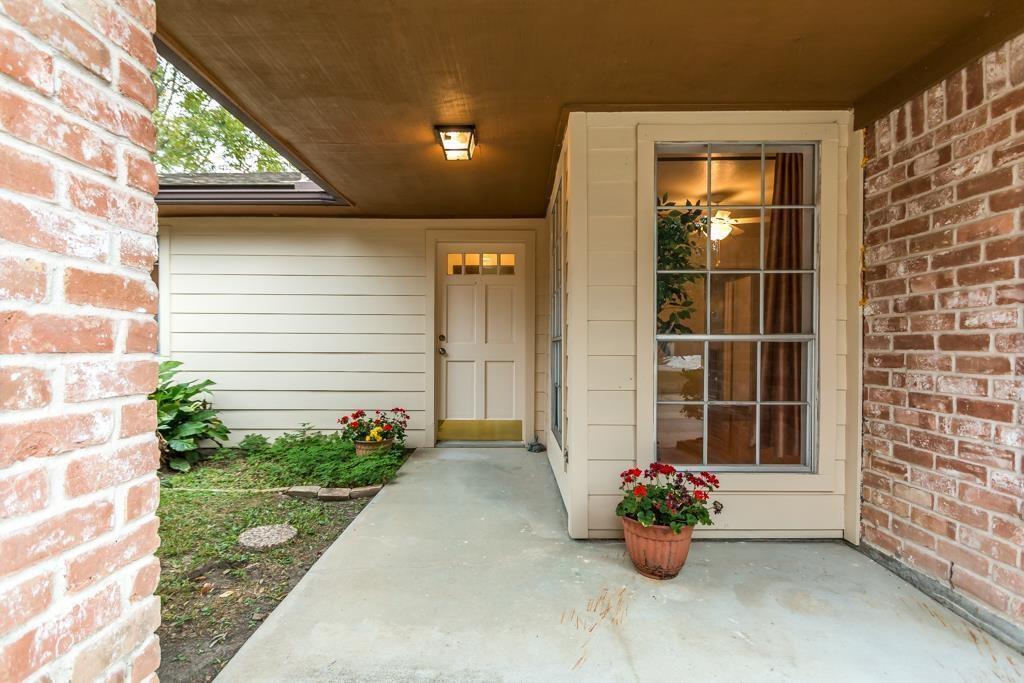 805 Thornwood Drive
