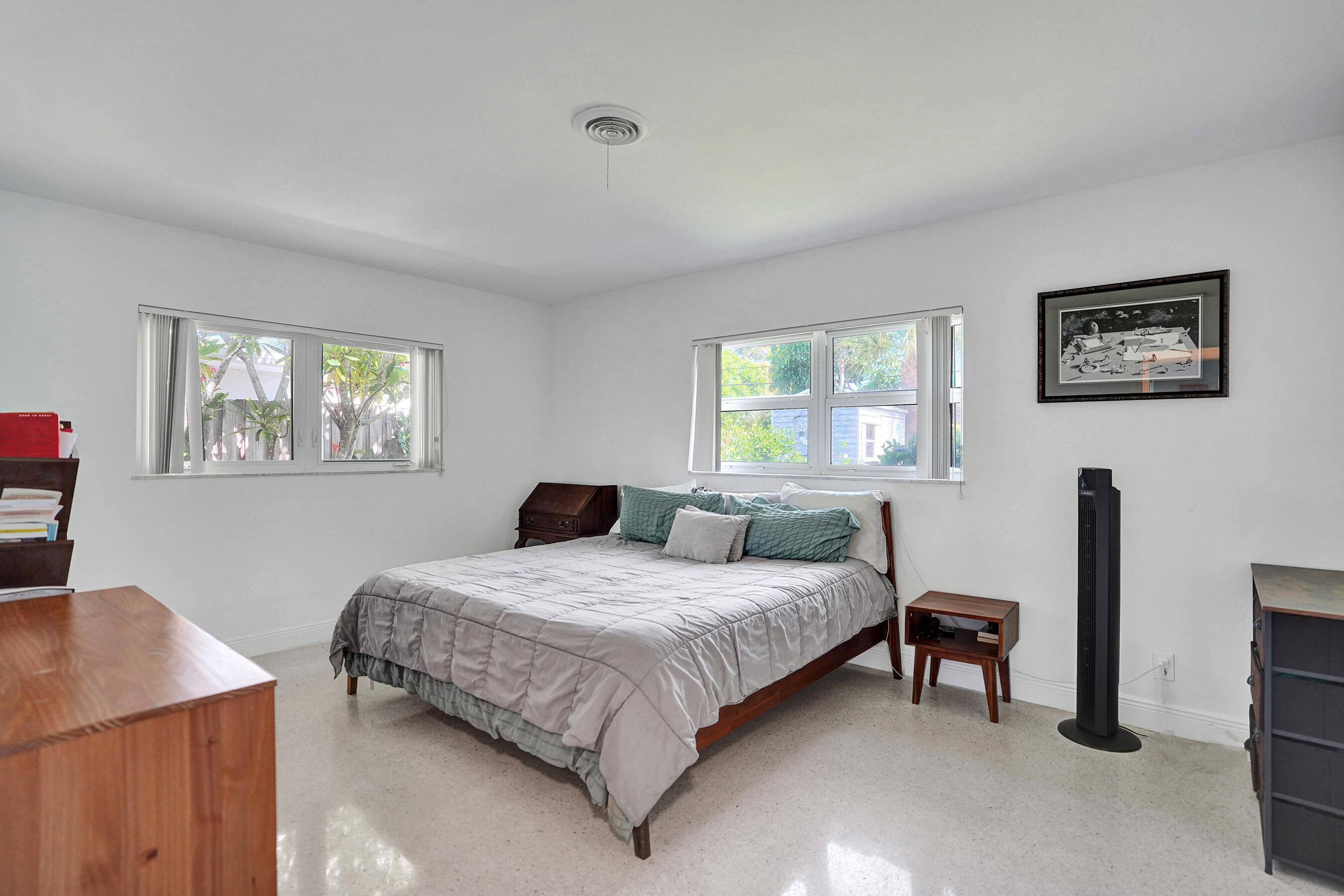246 NE 30th Street