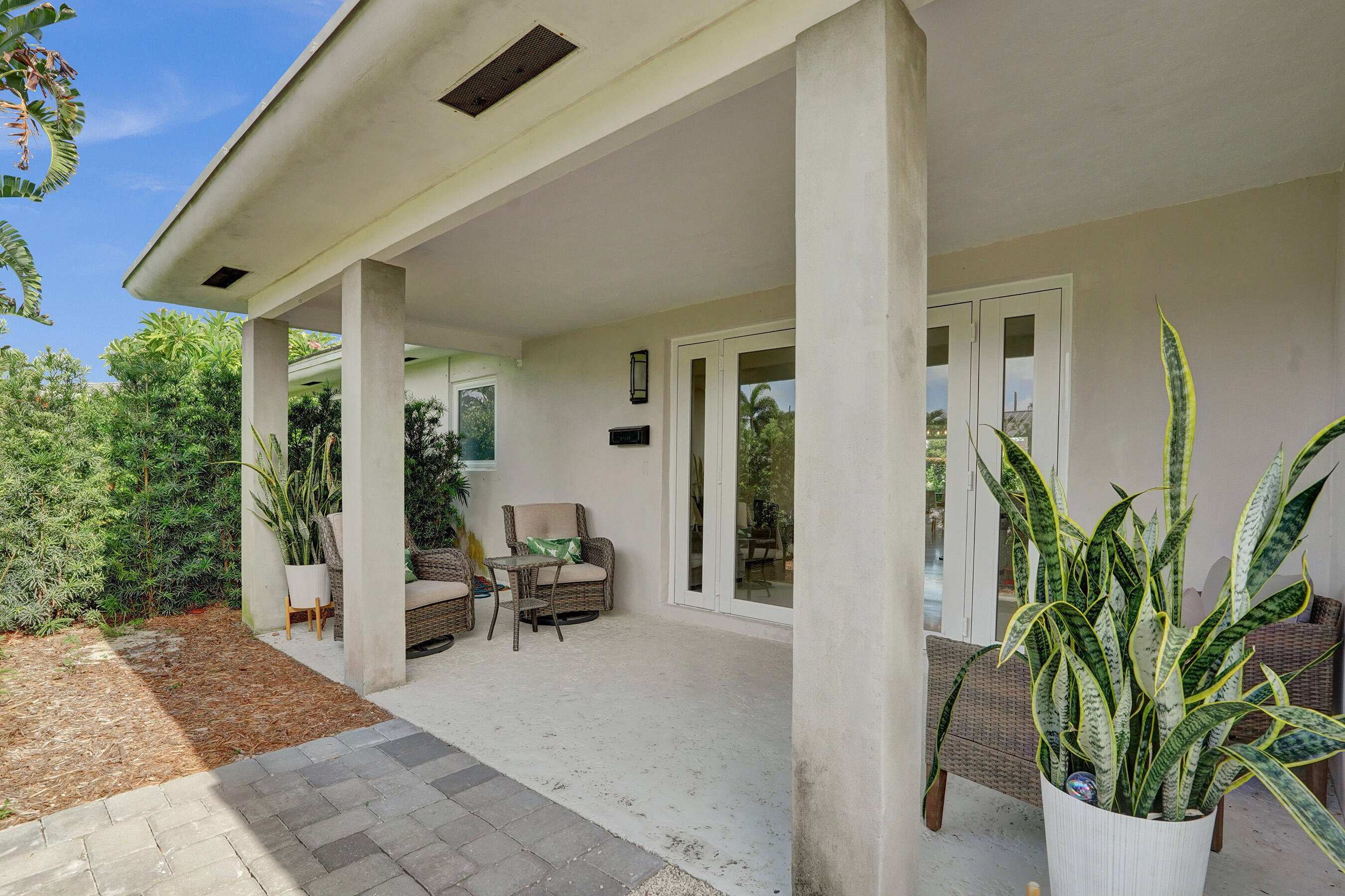 246 NE 30th Street