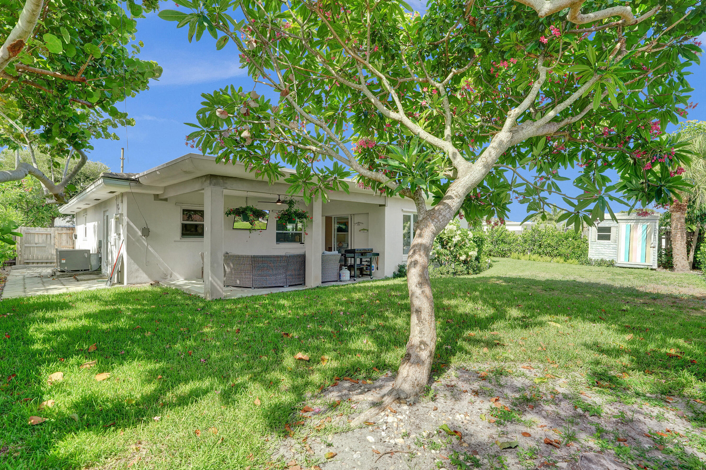 246 NE 30th Street