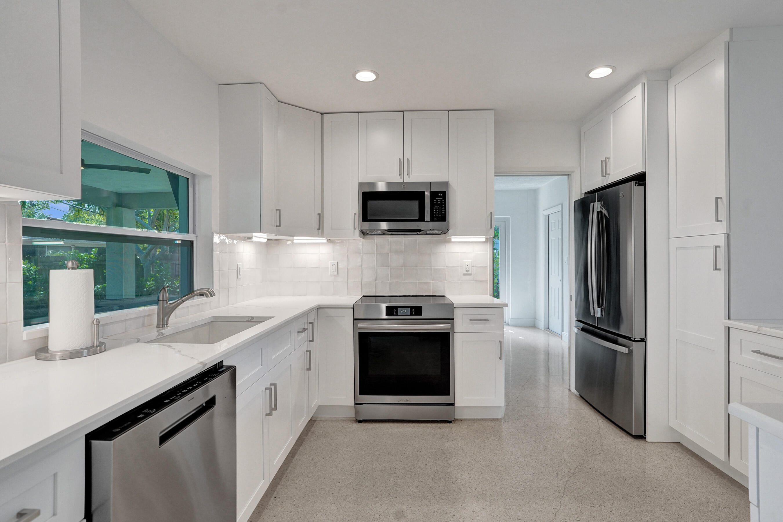 246 NE 30th Street