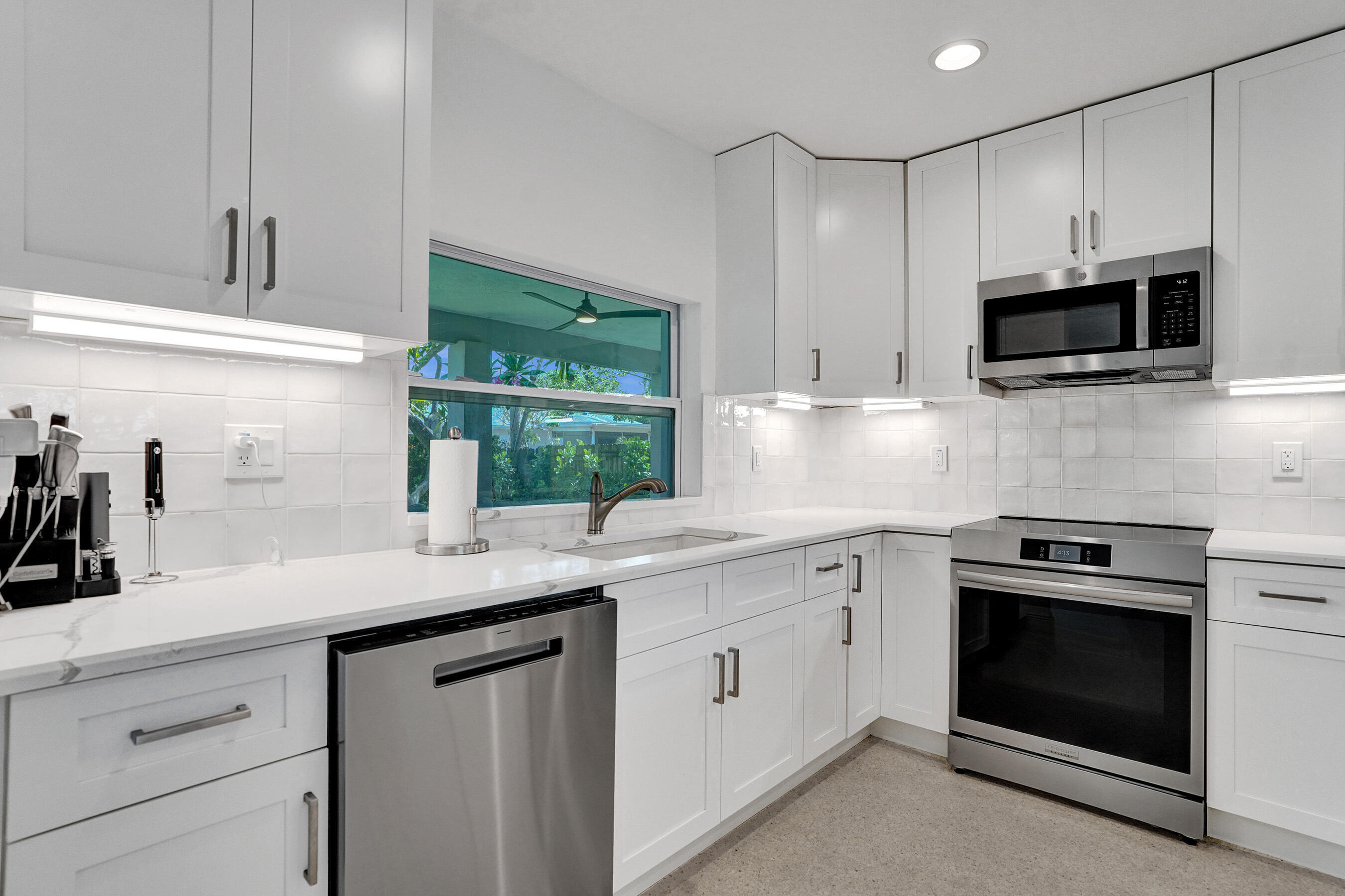 246 NE 30th Street