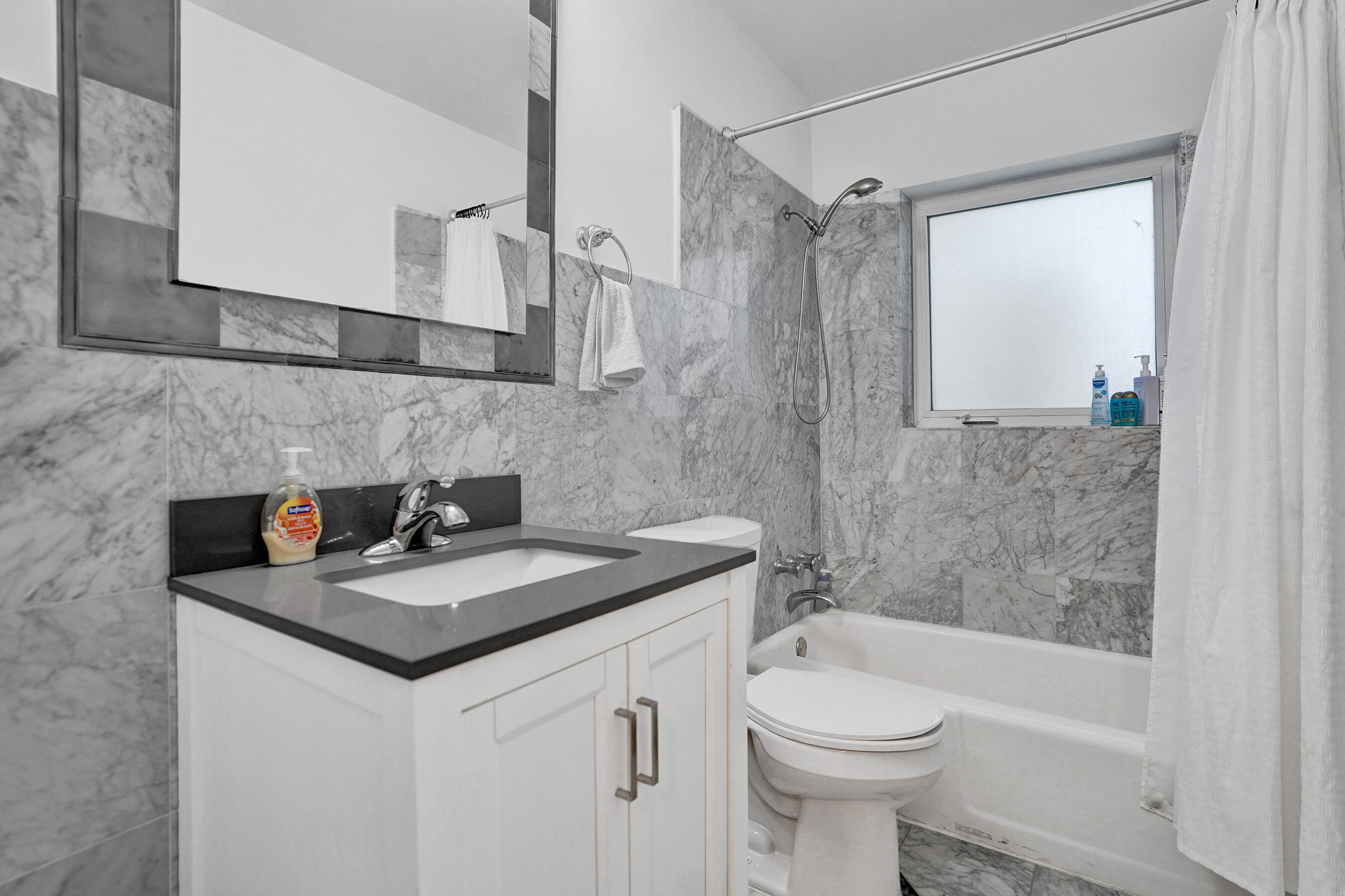 246 NE 30th Street