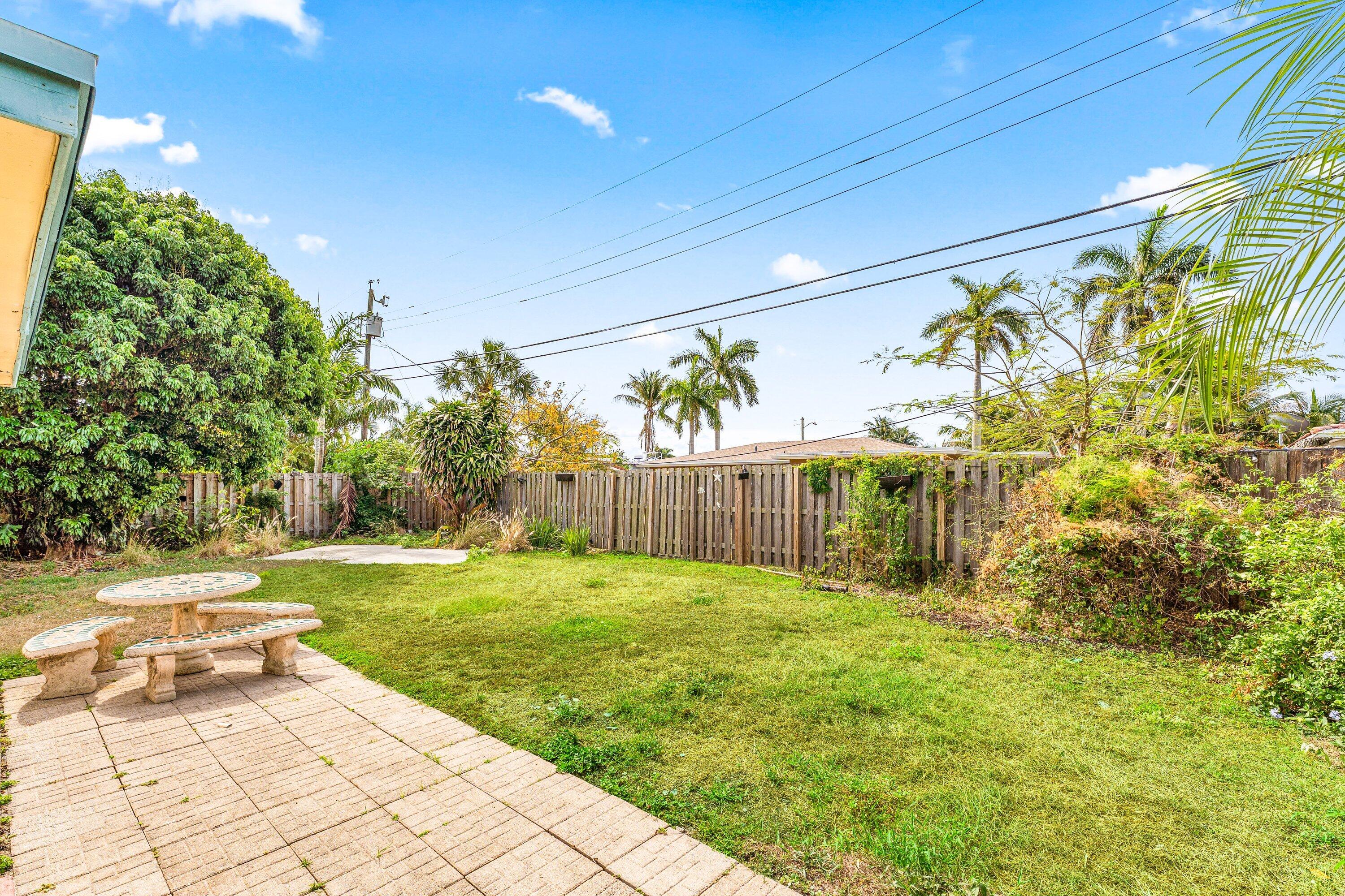 360 NE 23rd Way
