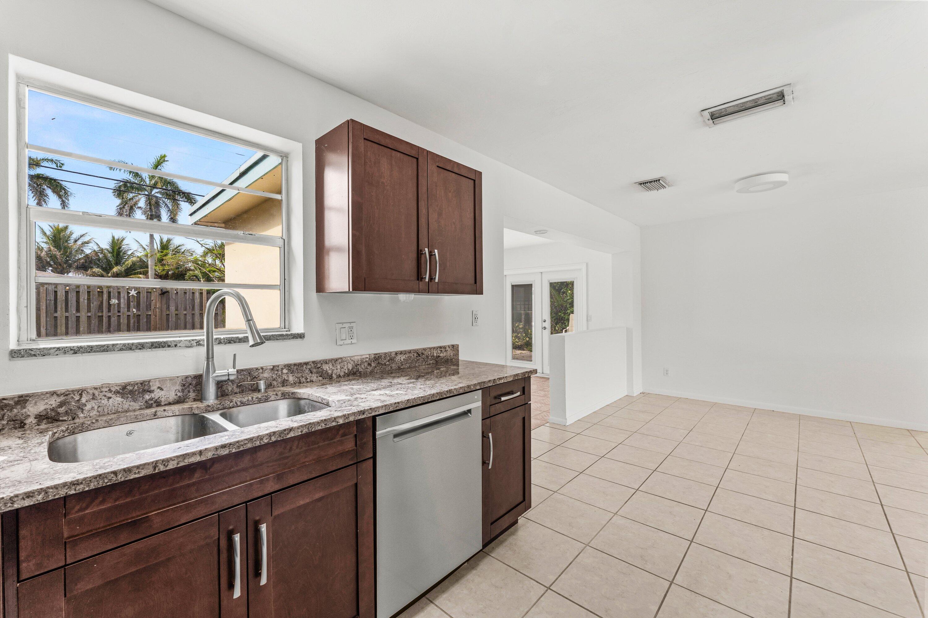 360 NE 23rd Way