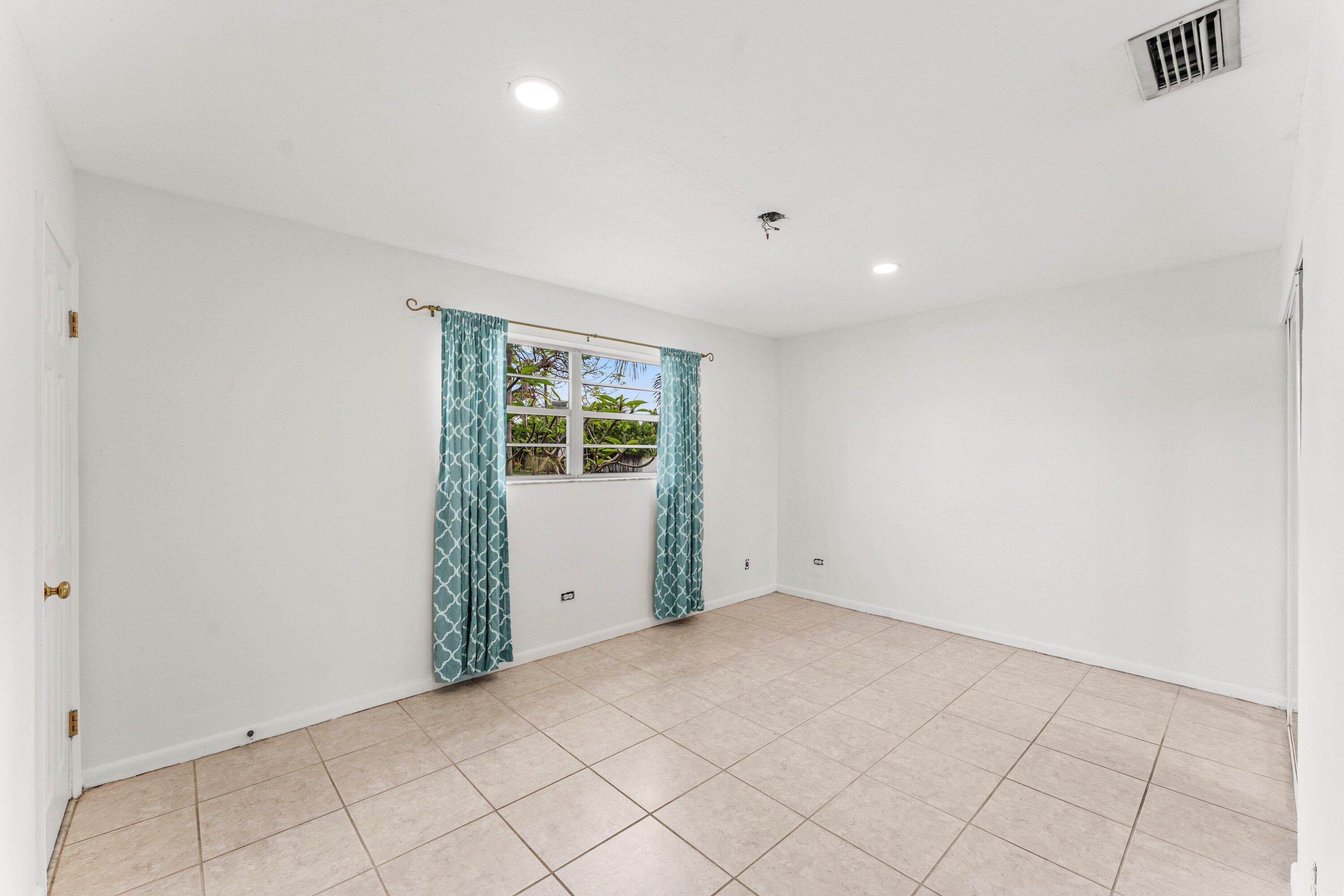 360 NE 23rd Way