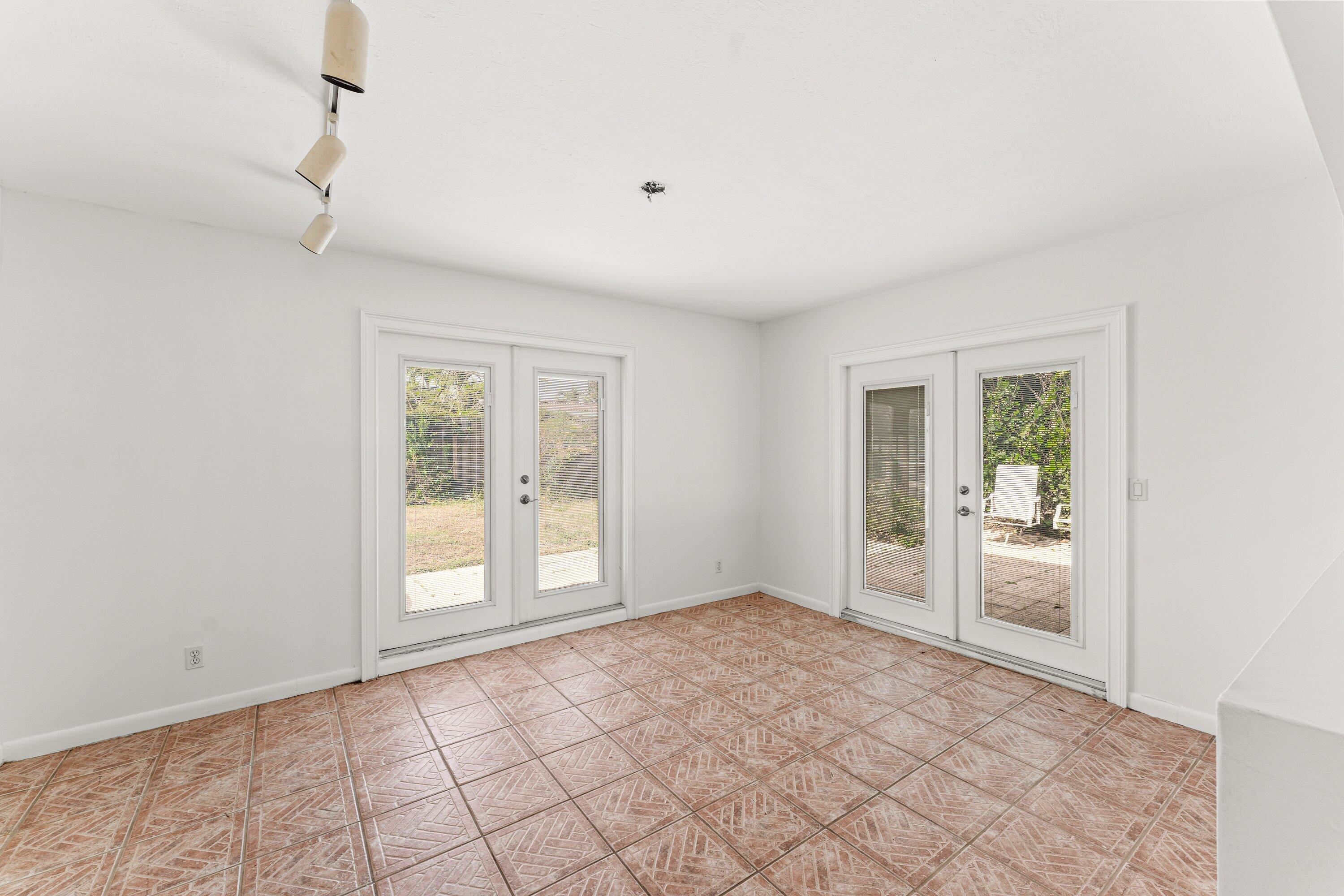 360 NE 23rd Way