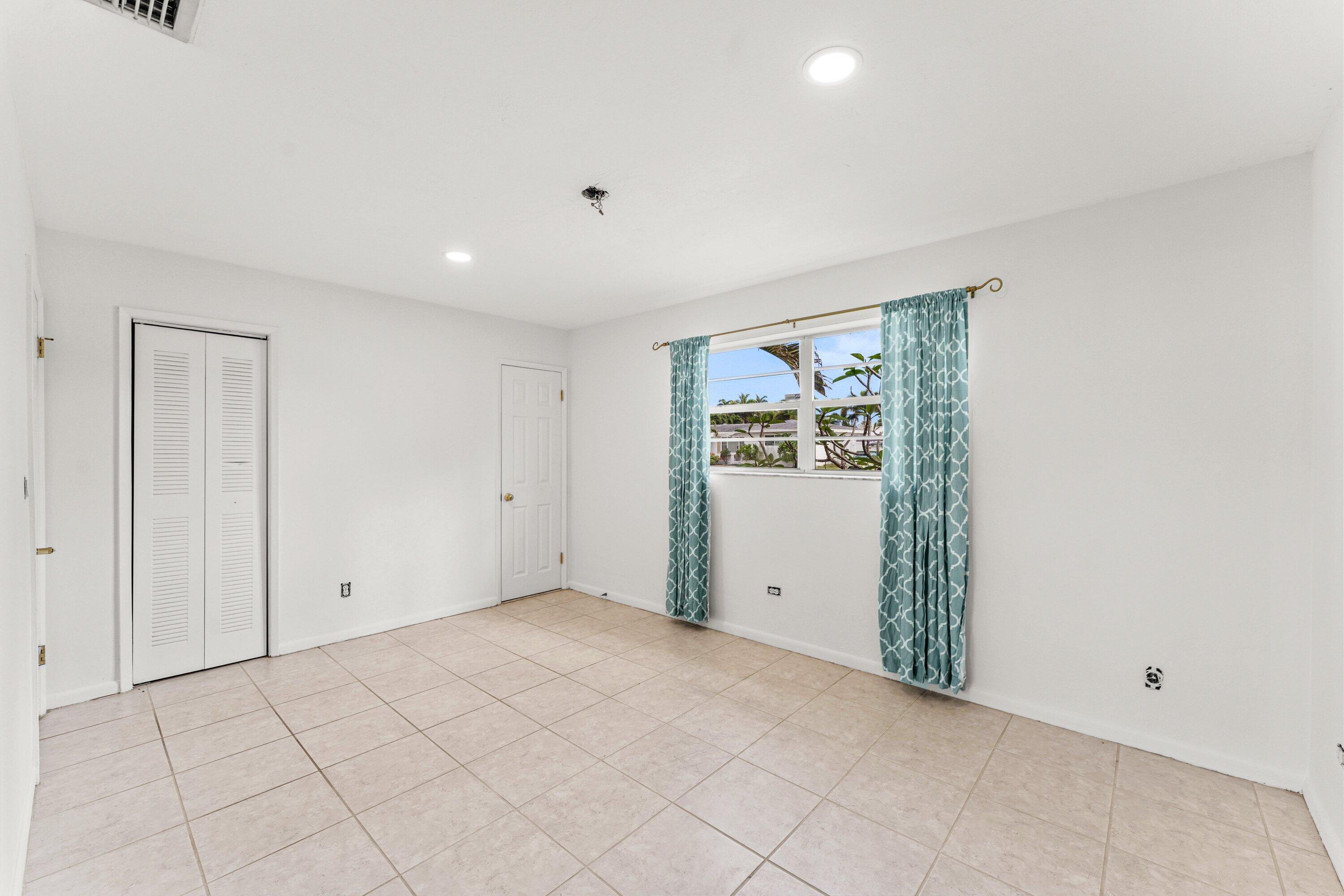 360 NE 23rd Way
