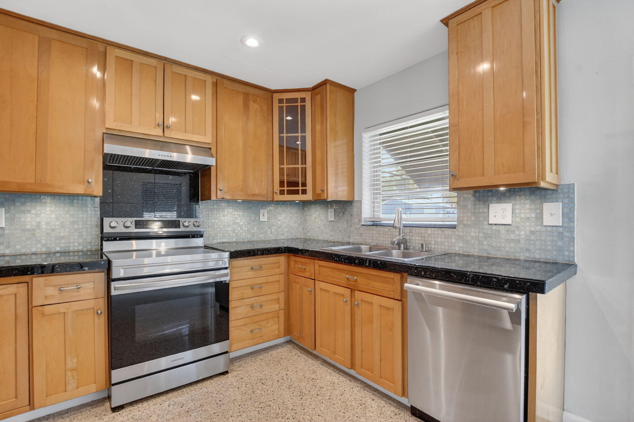 456 NE 28th Terrace