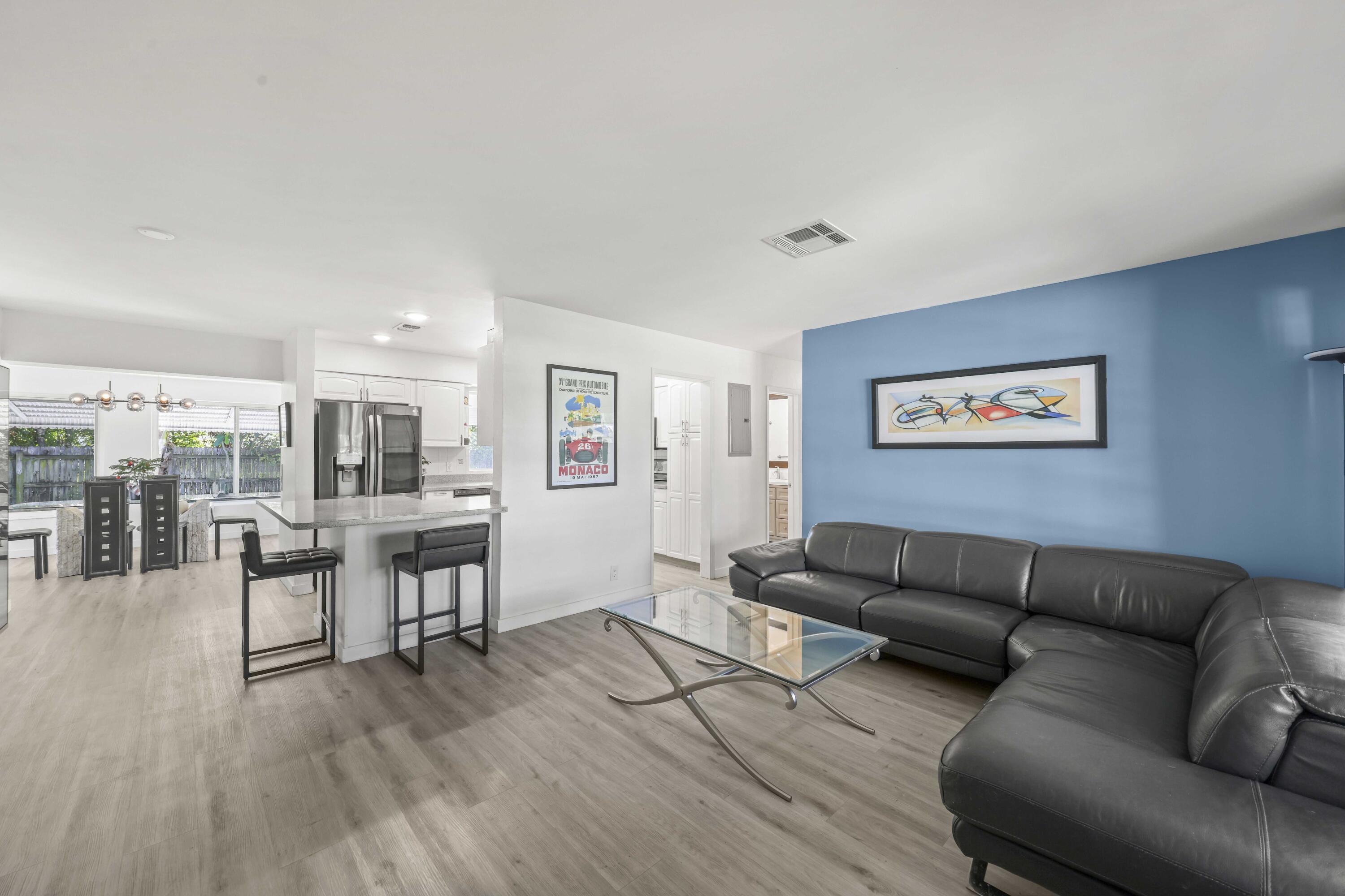 2136 NE 4th Court