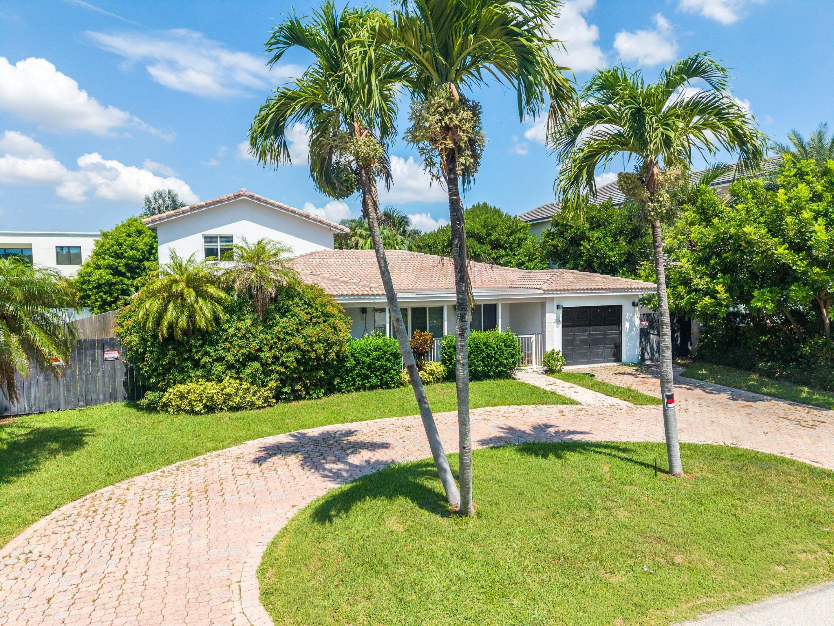 299 NE Wavecrest Court
