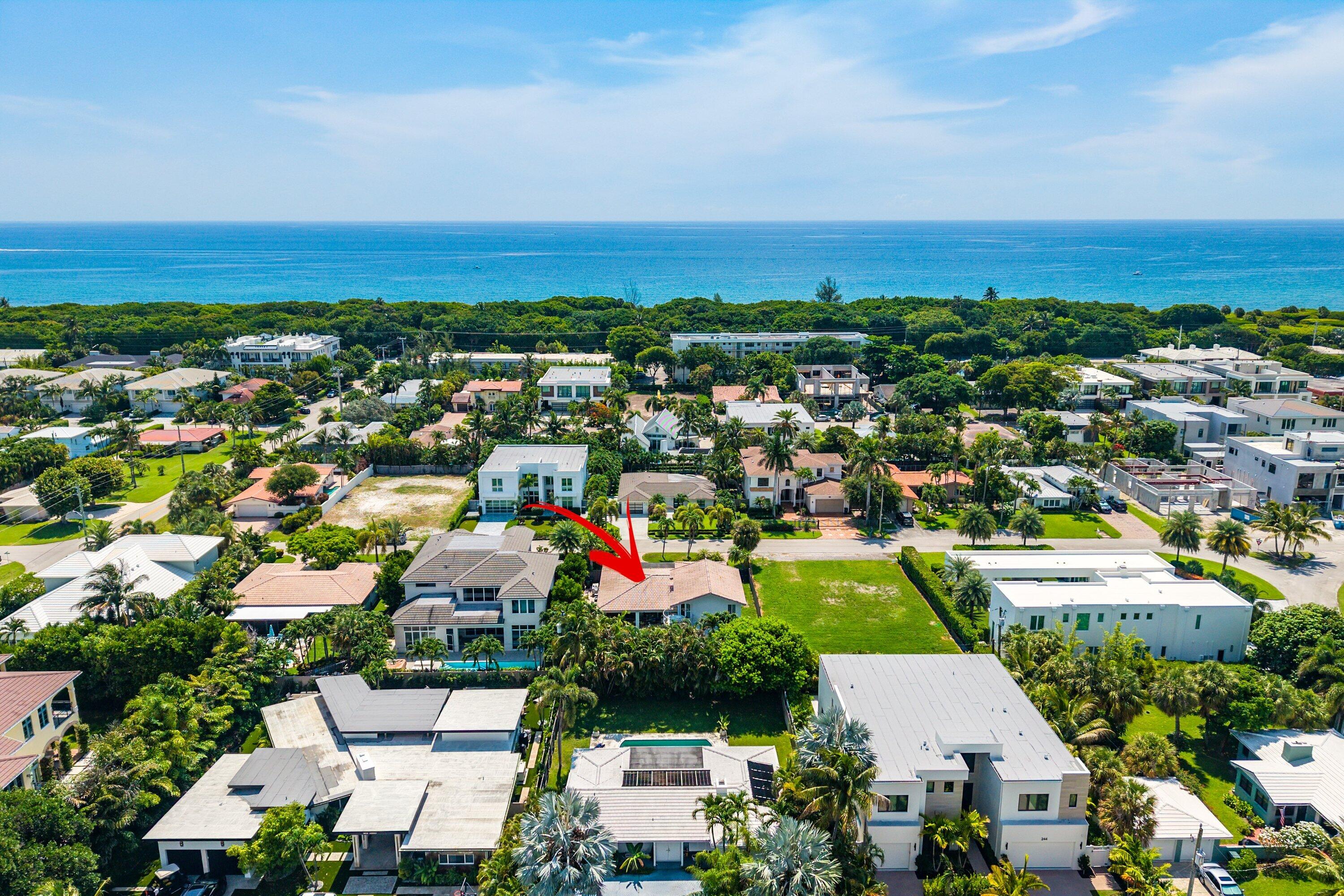 299 NE Wavecrest Court