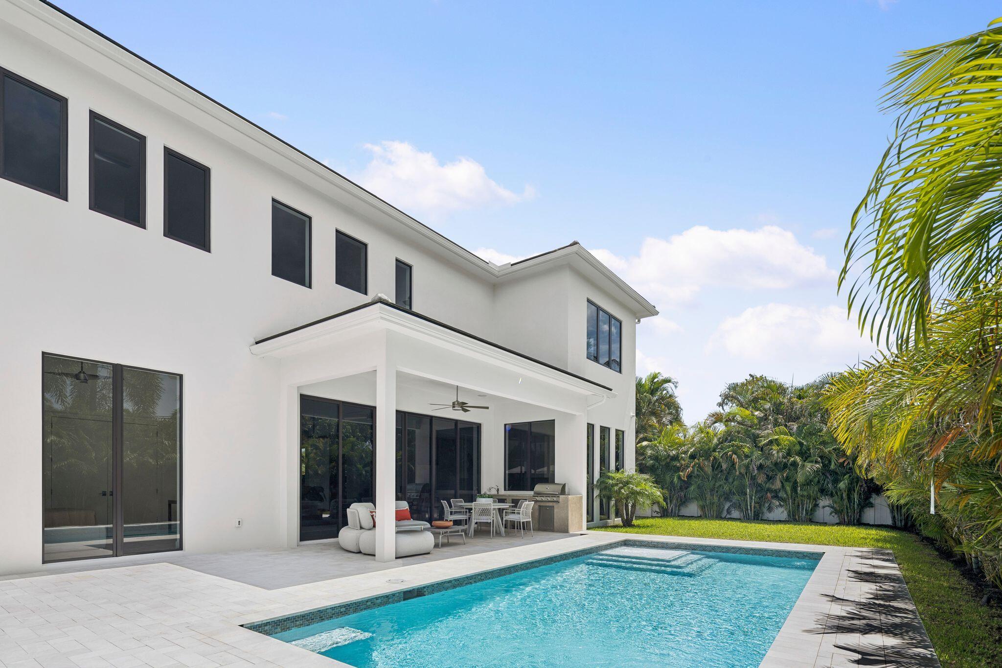1040 NW 6th Terrace