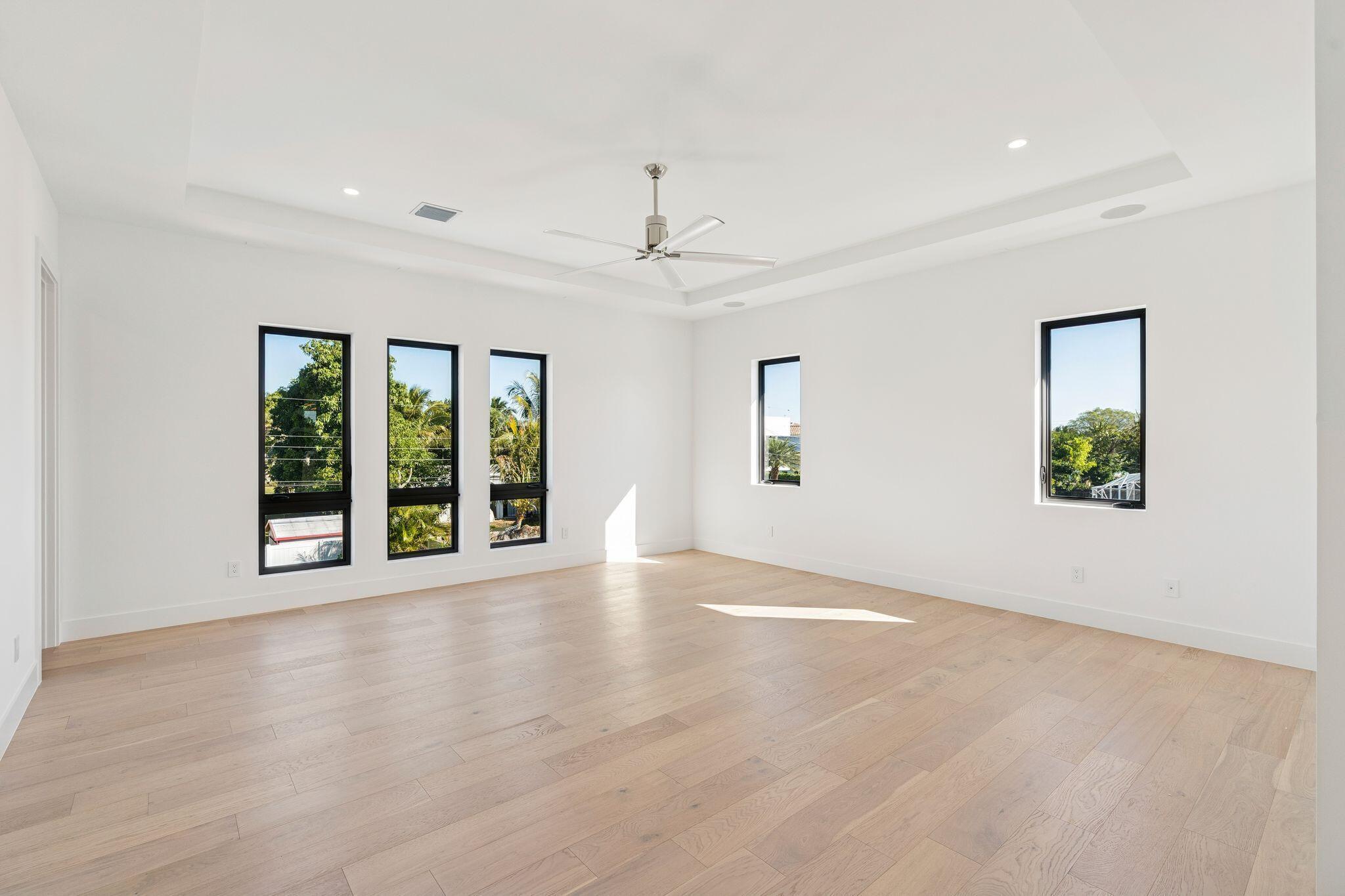 261 NW 8th Street