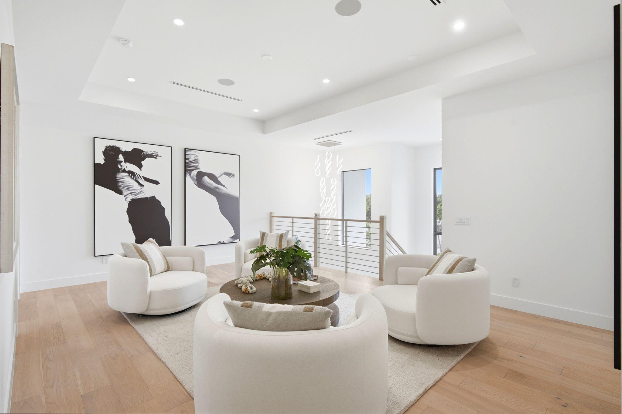 261 NW 8th Street