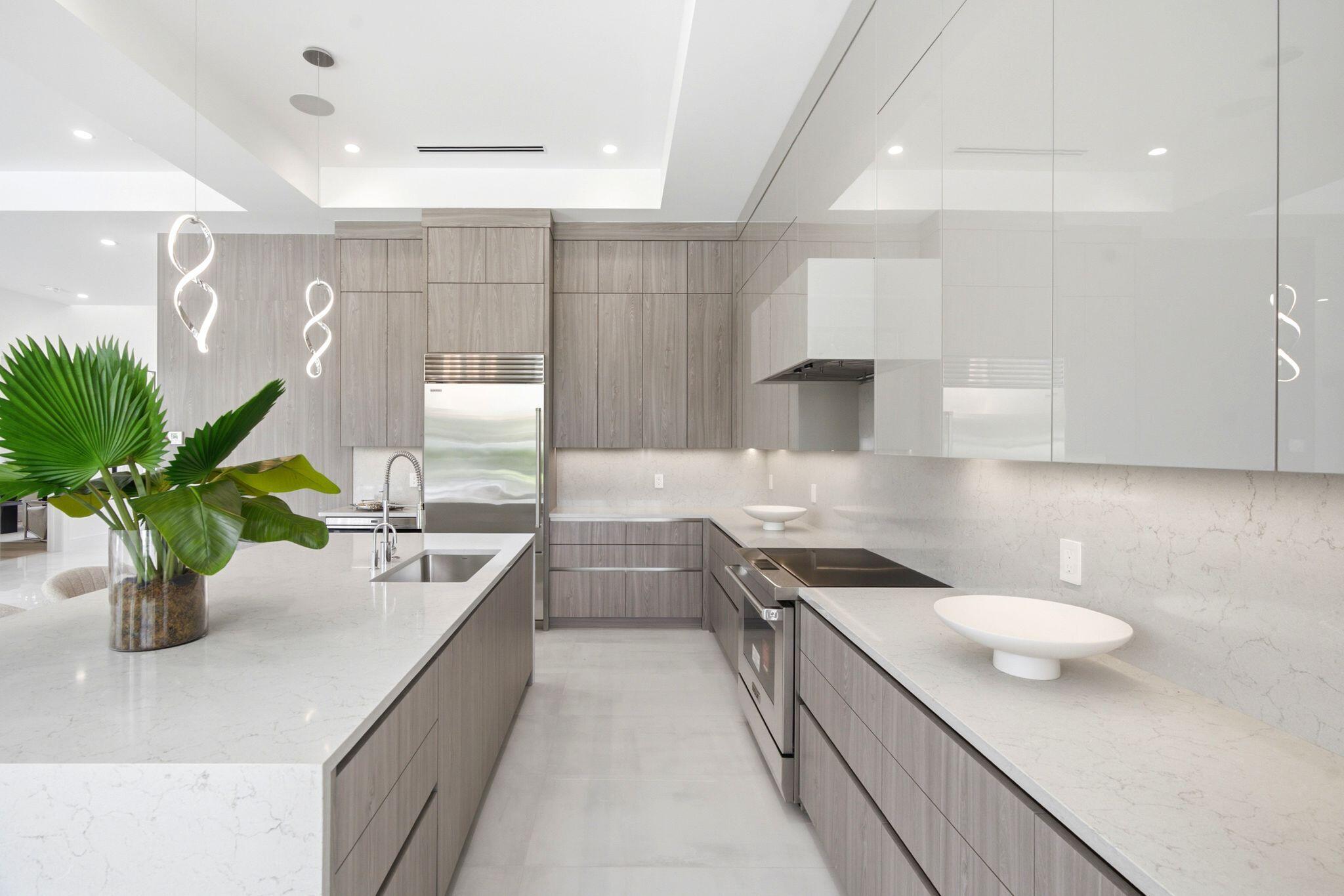 261 NW 8th Street