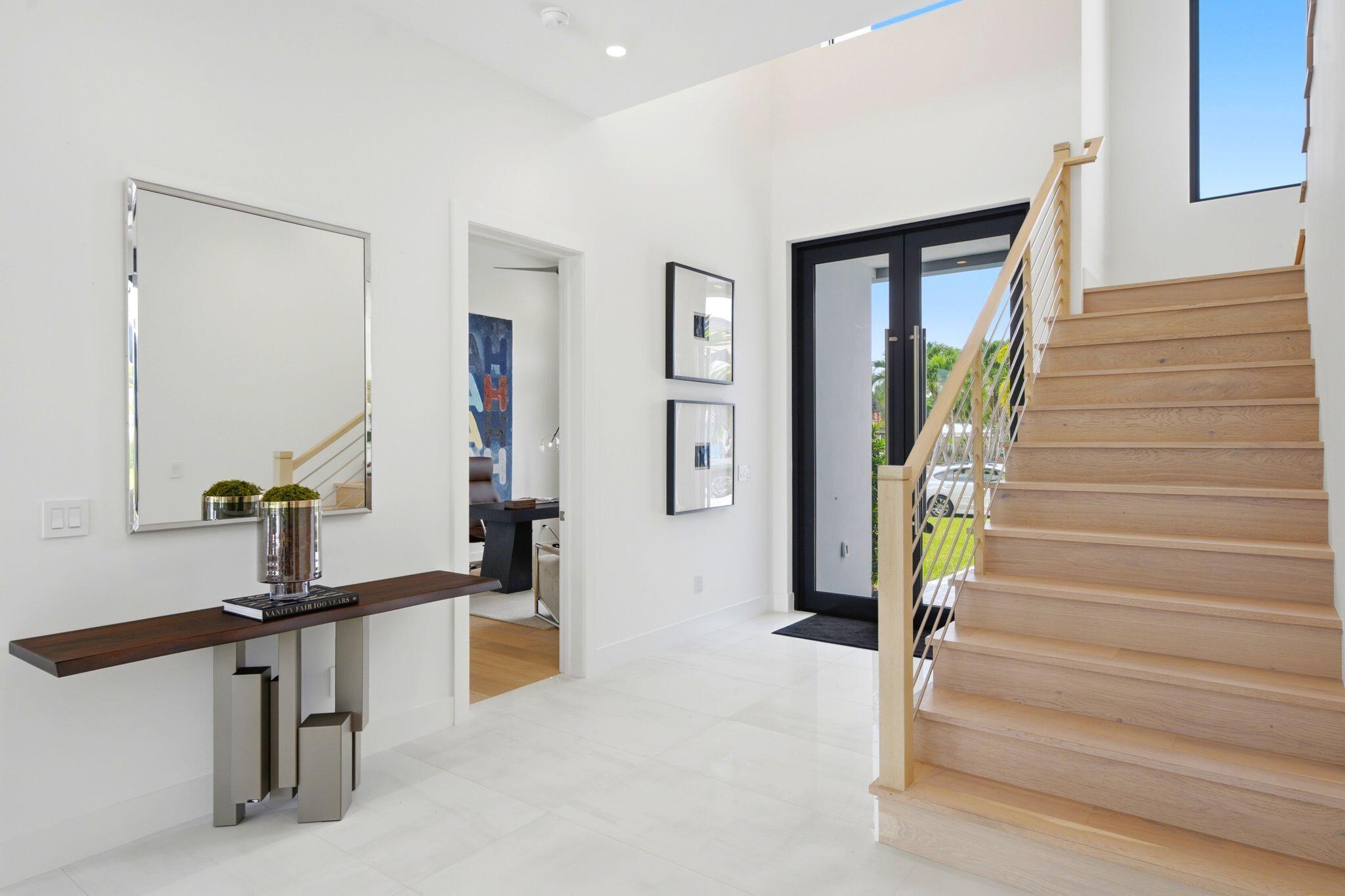 261 NW 8th Street