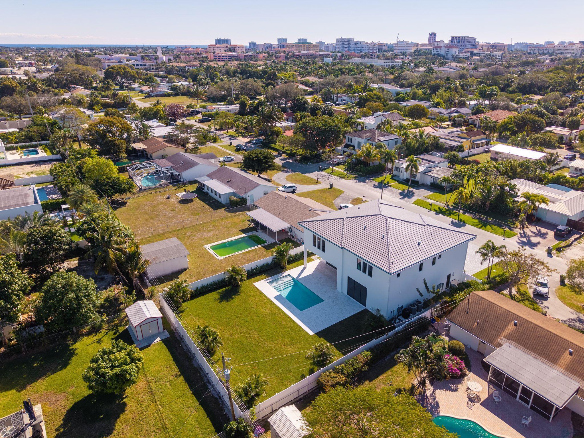 261 NW 8th Street