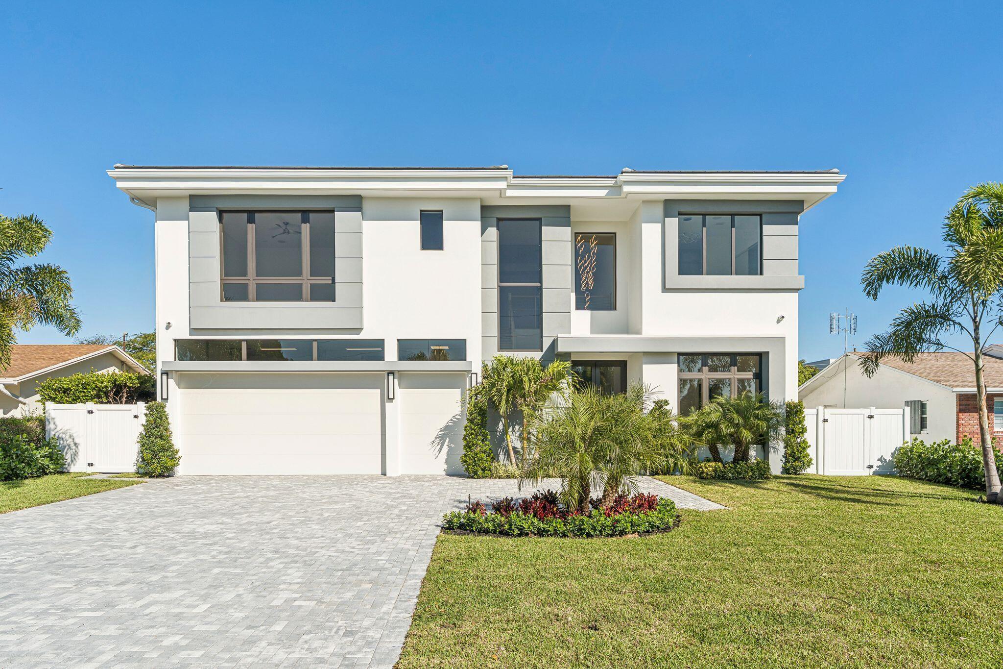 261 NW 8th Street