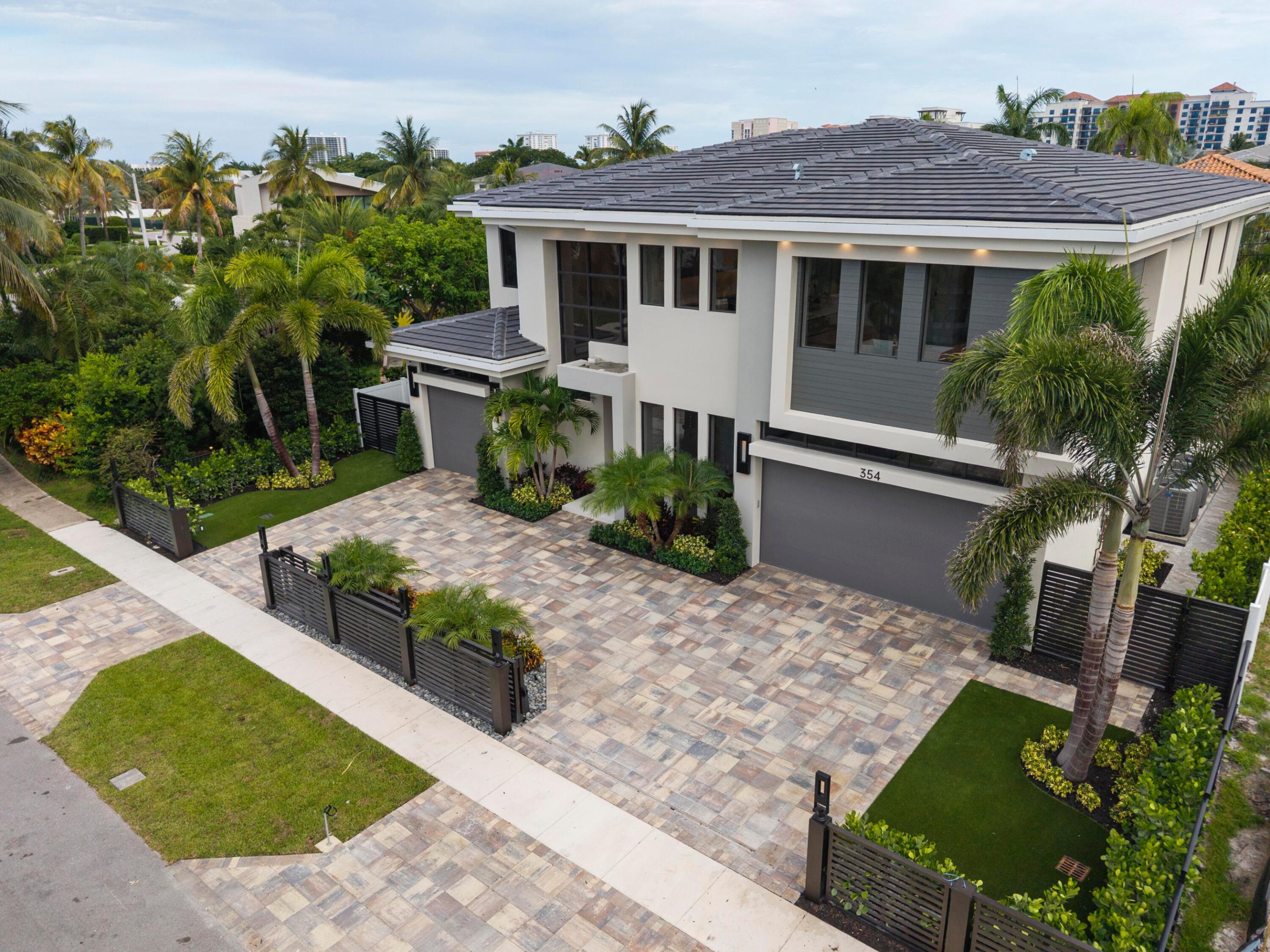 255 NE 3rd Street