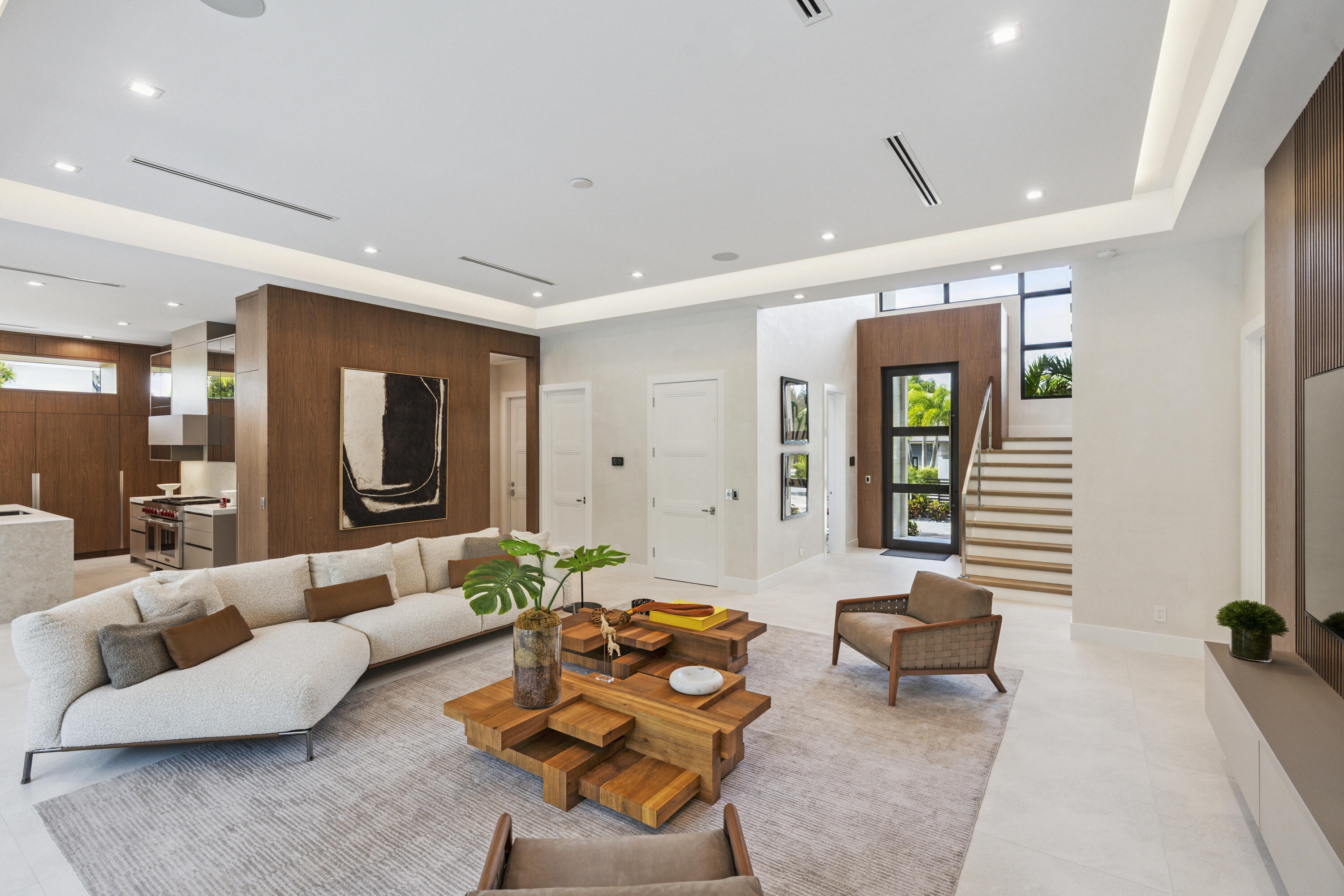 255 NE 3rd Street