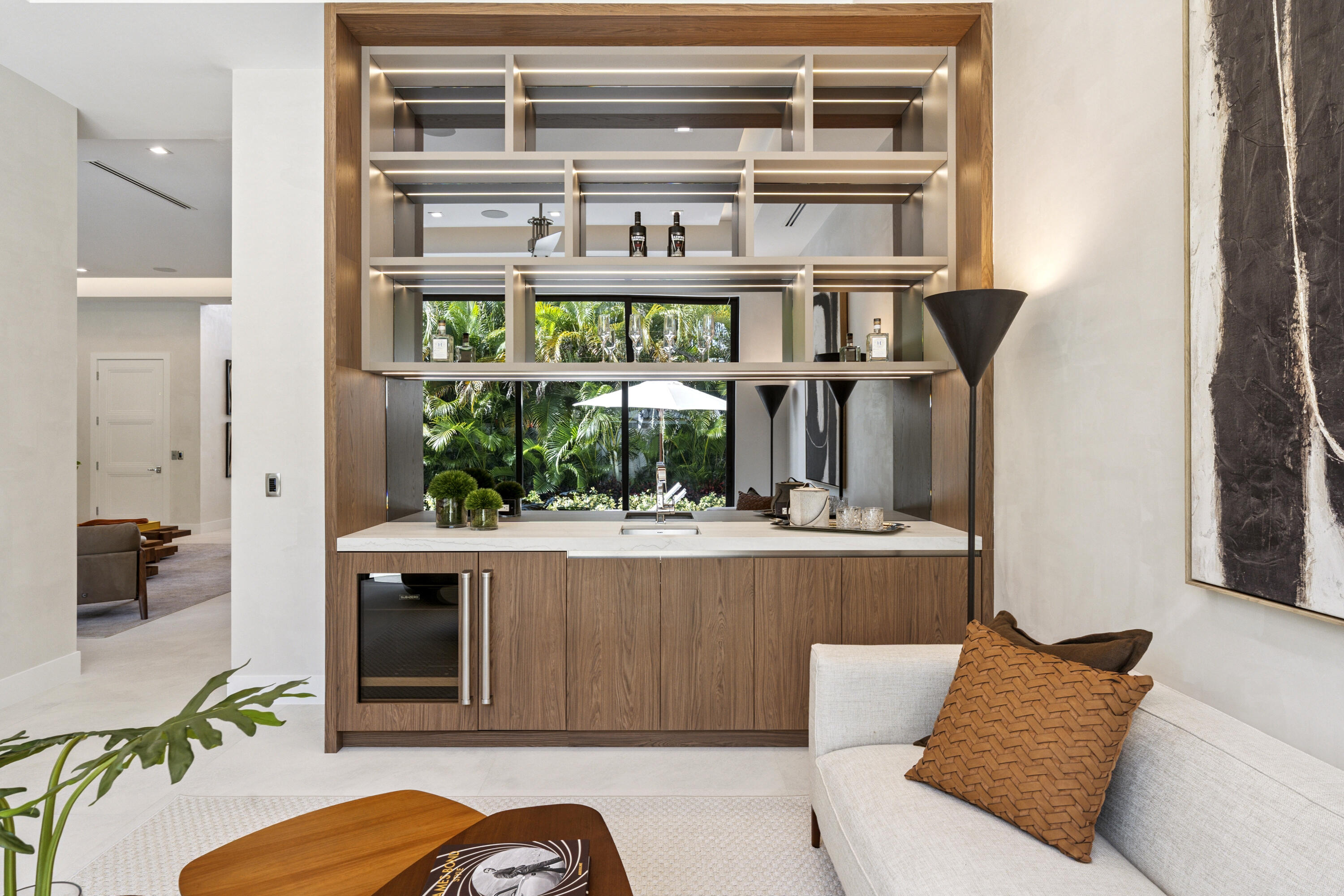 255 NE 3rd Street