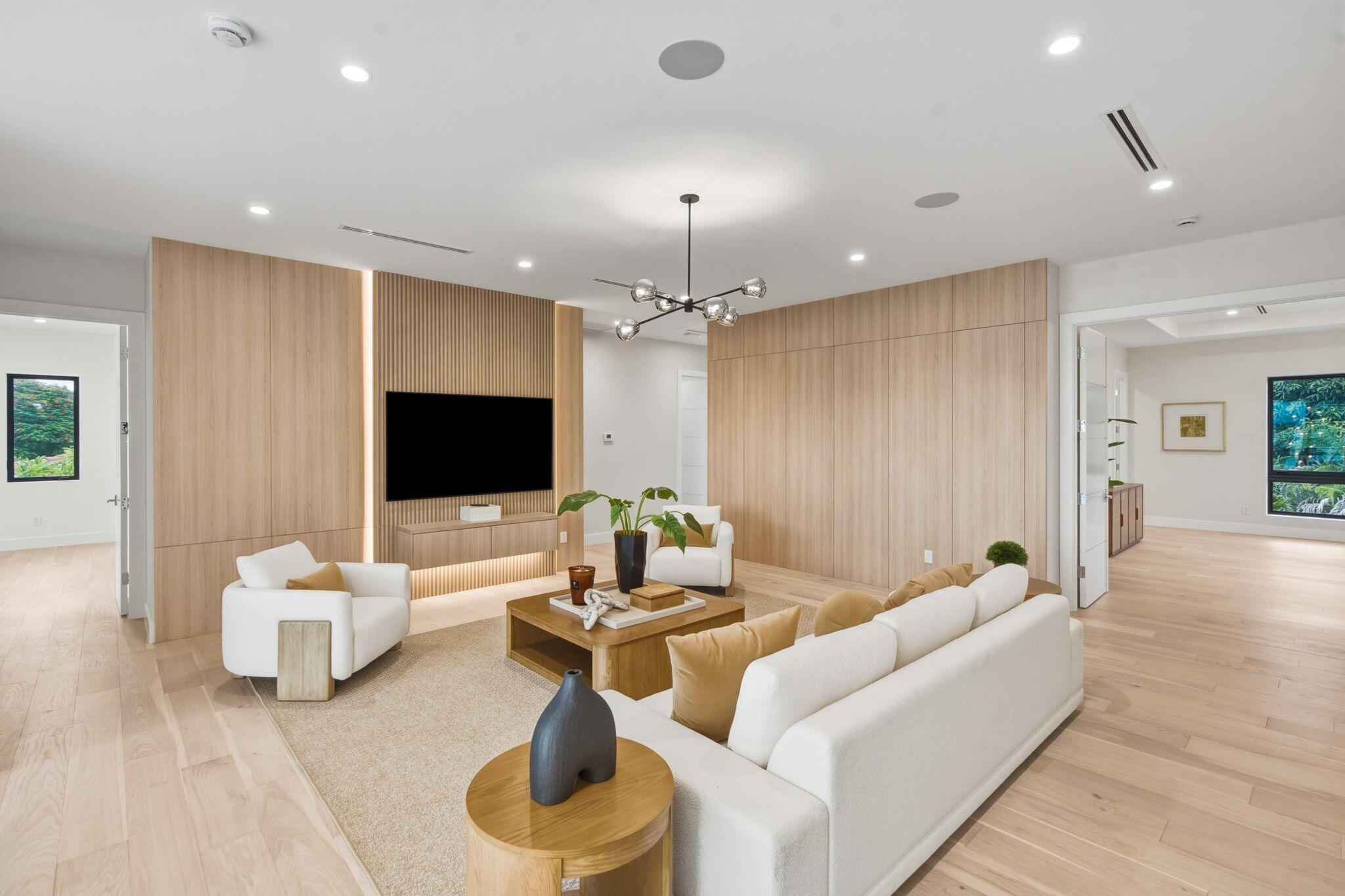 1300 NE 4TH Court