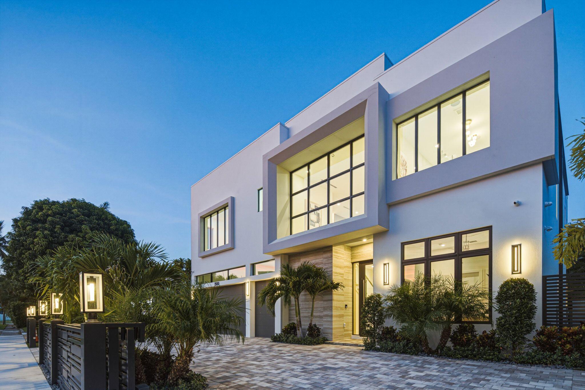 1300 NE 4TH Court