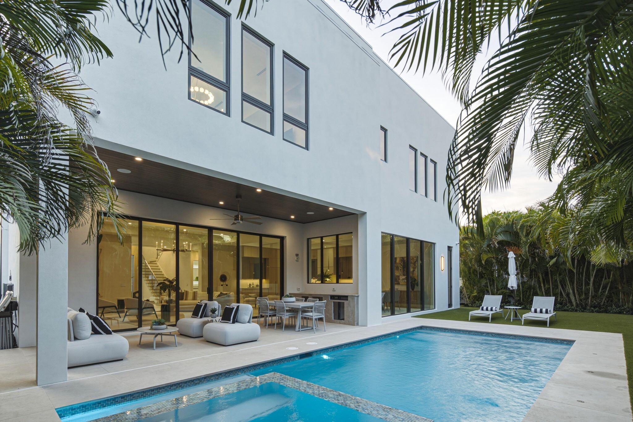 1300 NE 4TH Court