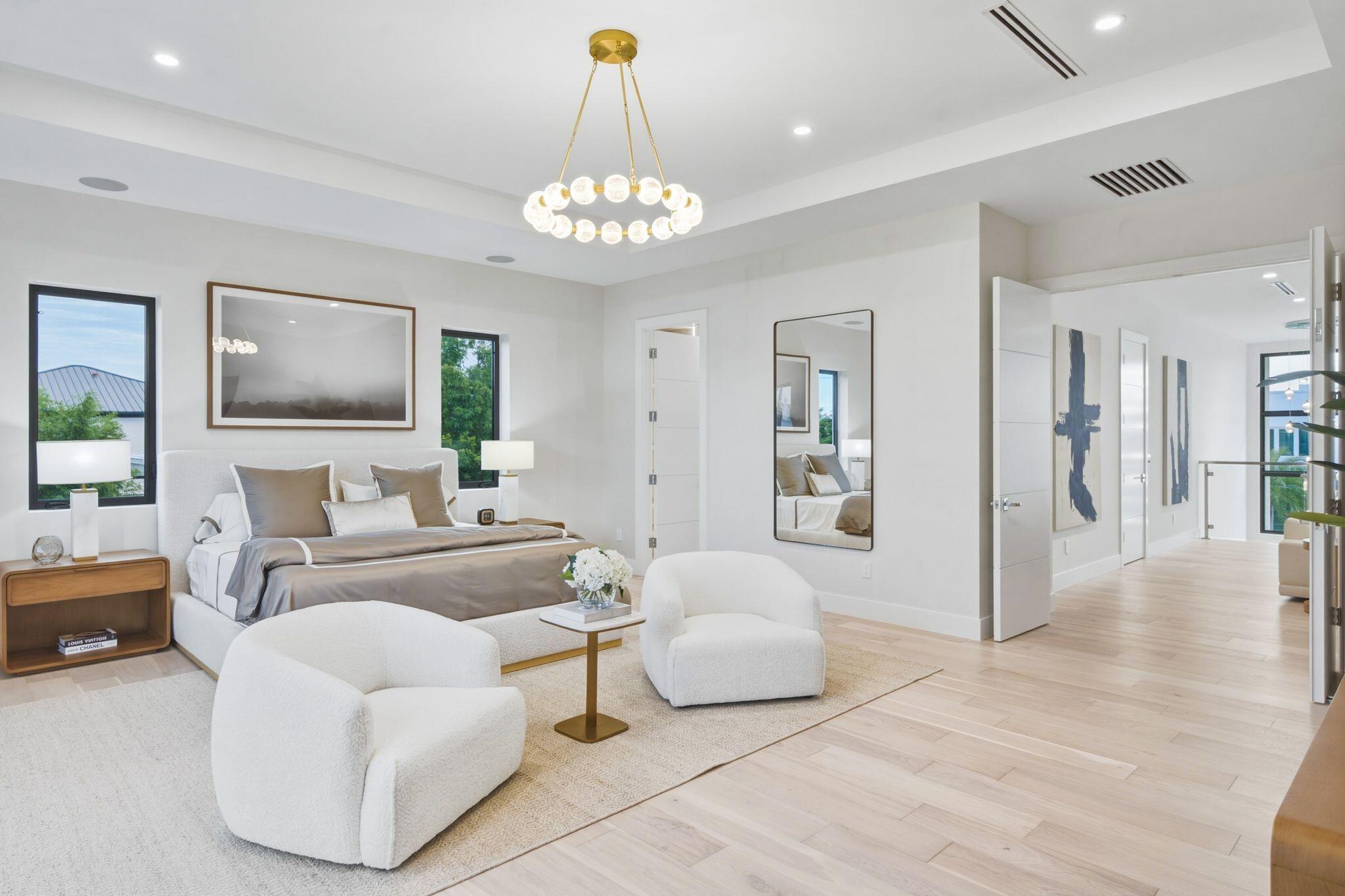 1300 NE 4TH Court