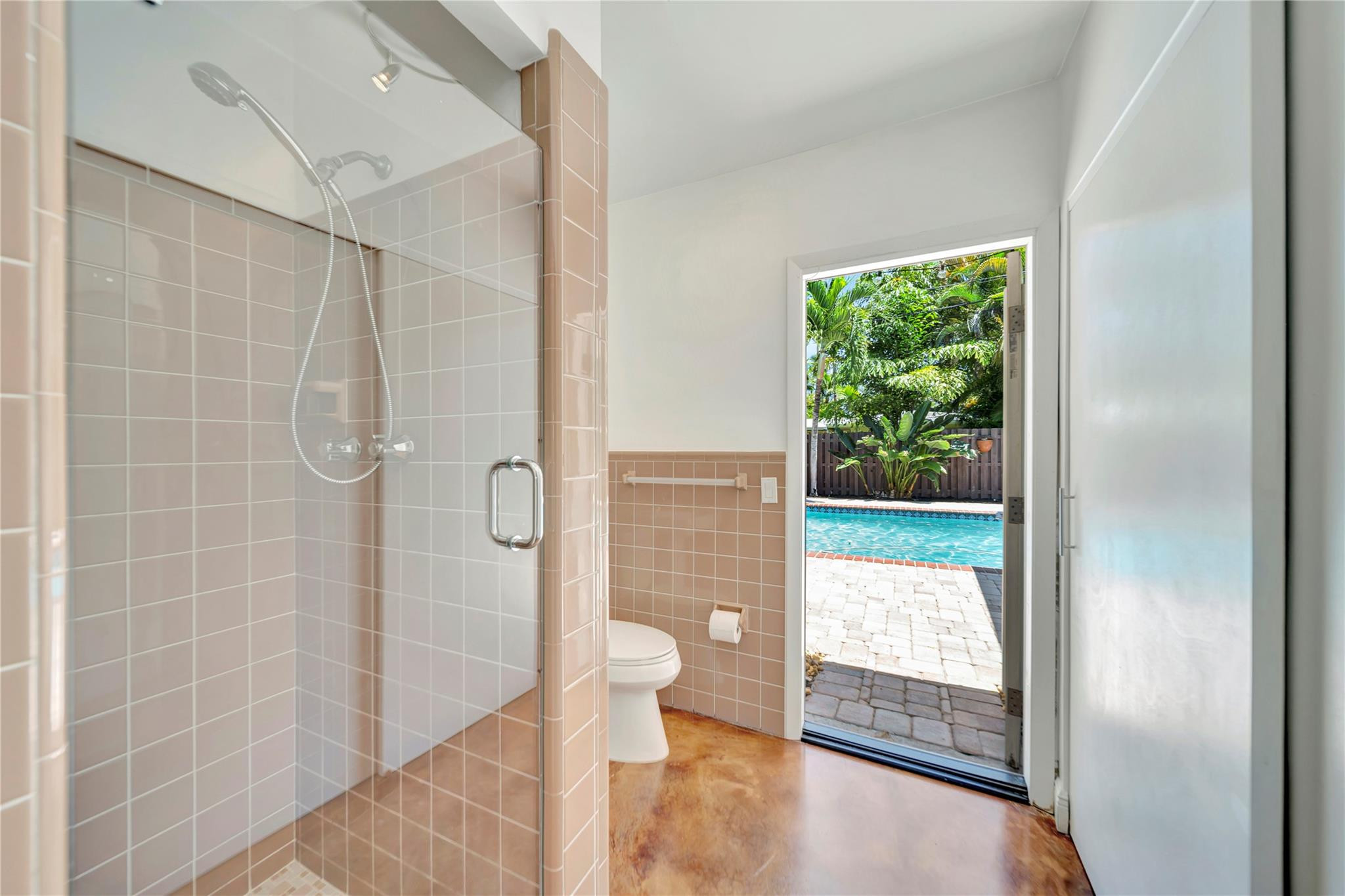 2524 NE 26th Terrace
