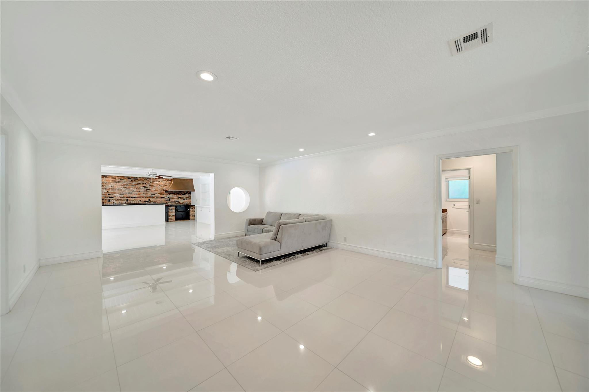 2524 NE 26th Terrace
