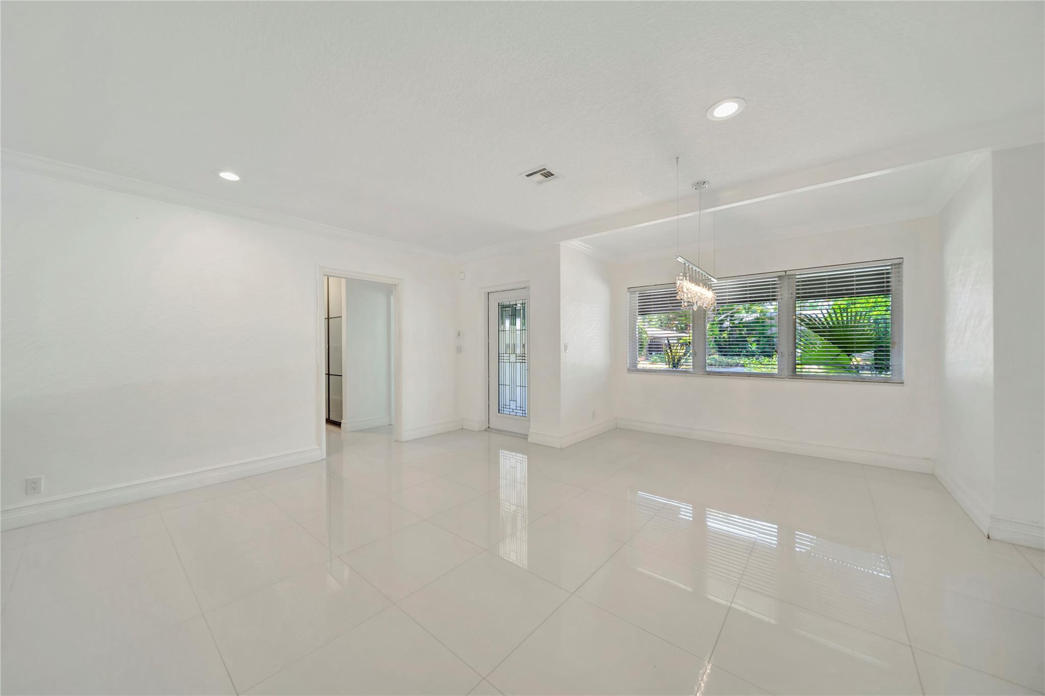 2524 NE 26th Terrace