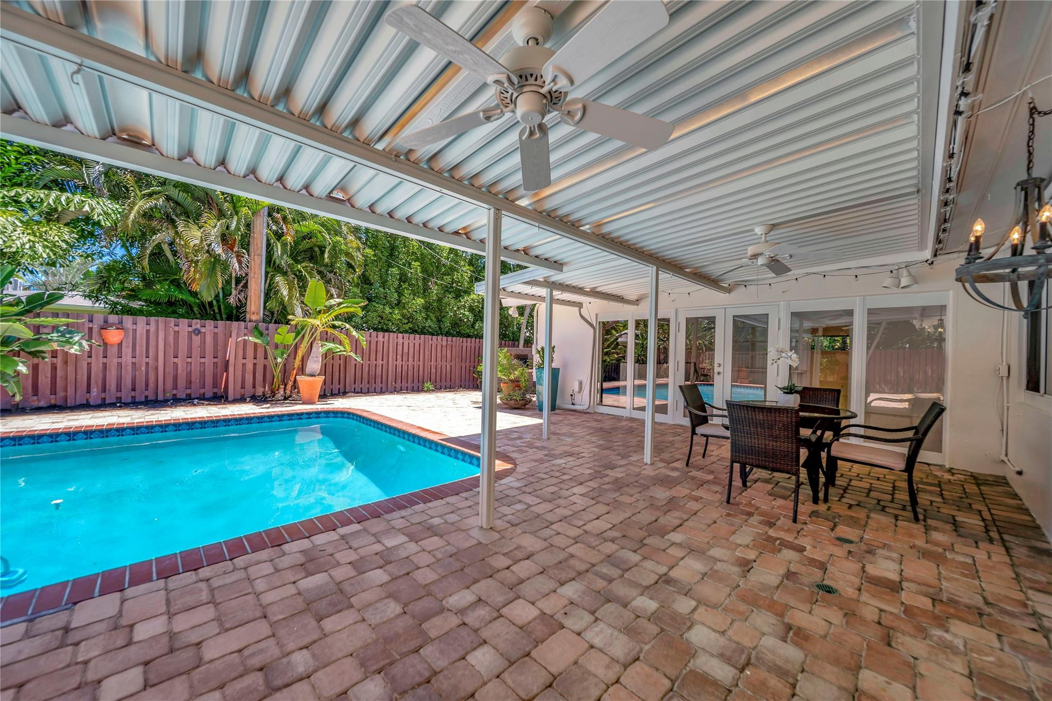 2524 NE 26th Terrace