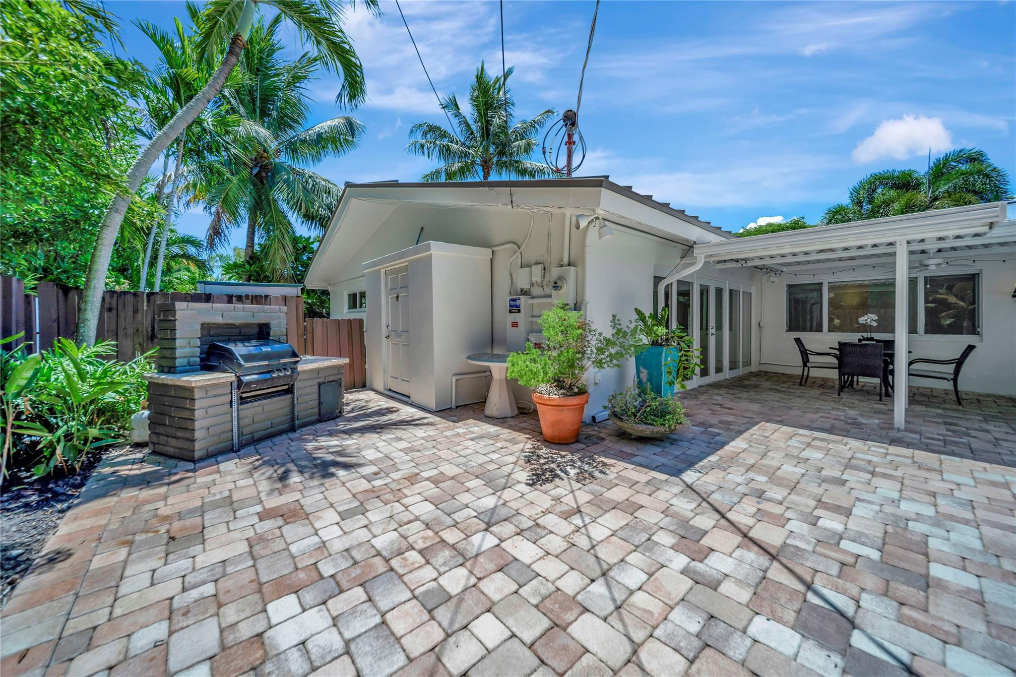 2524 NE 26th Terrace