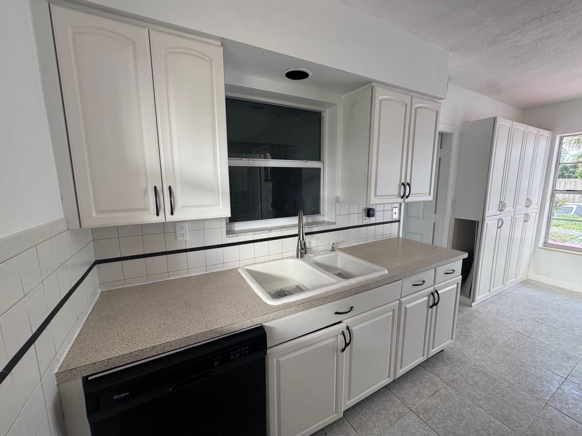 439 NE 33rd Street