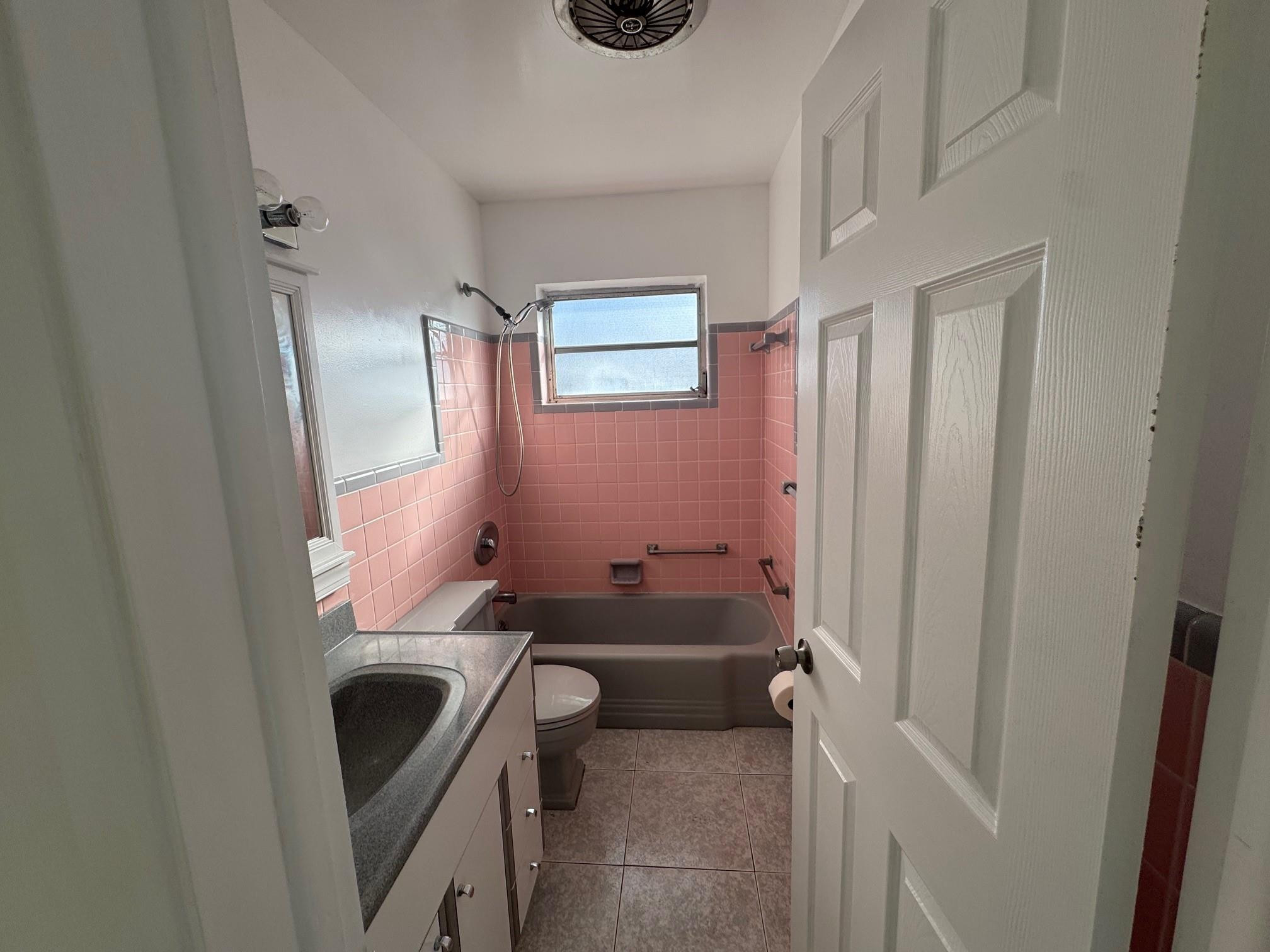 439 NE 33rd Street