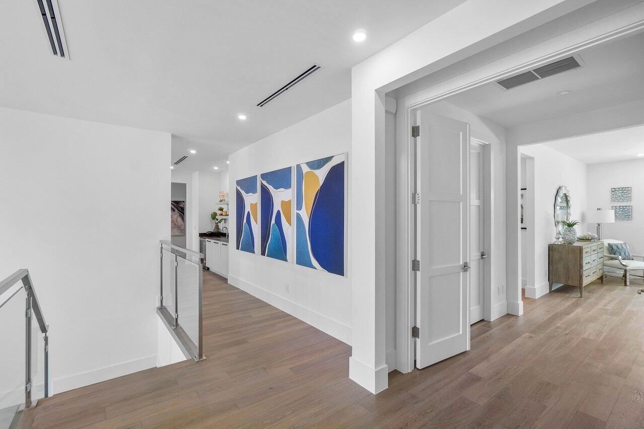 2737 NE 18th Street