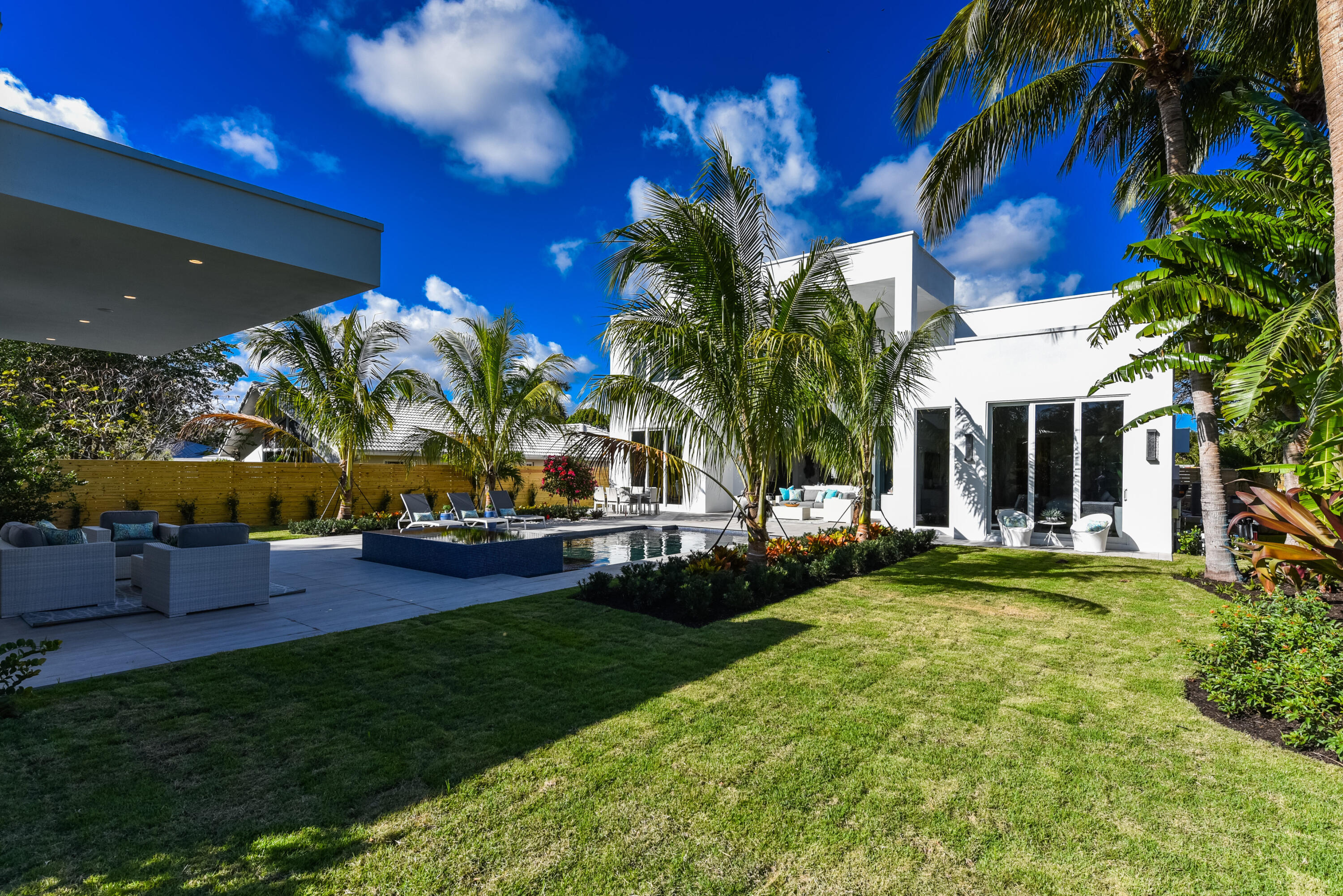 2627 NE 14th Street