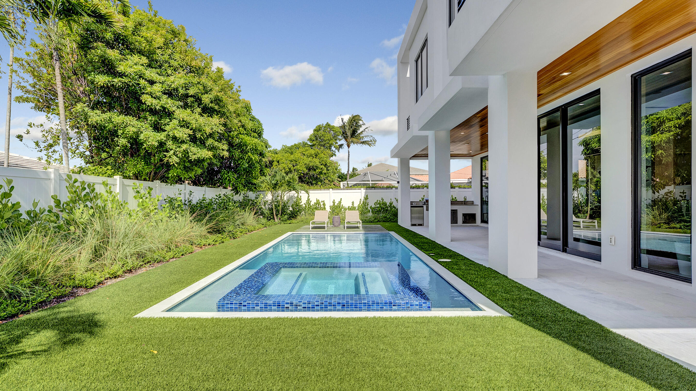 812 Malaga Drive