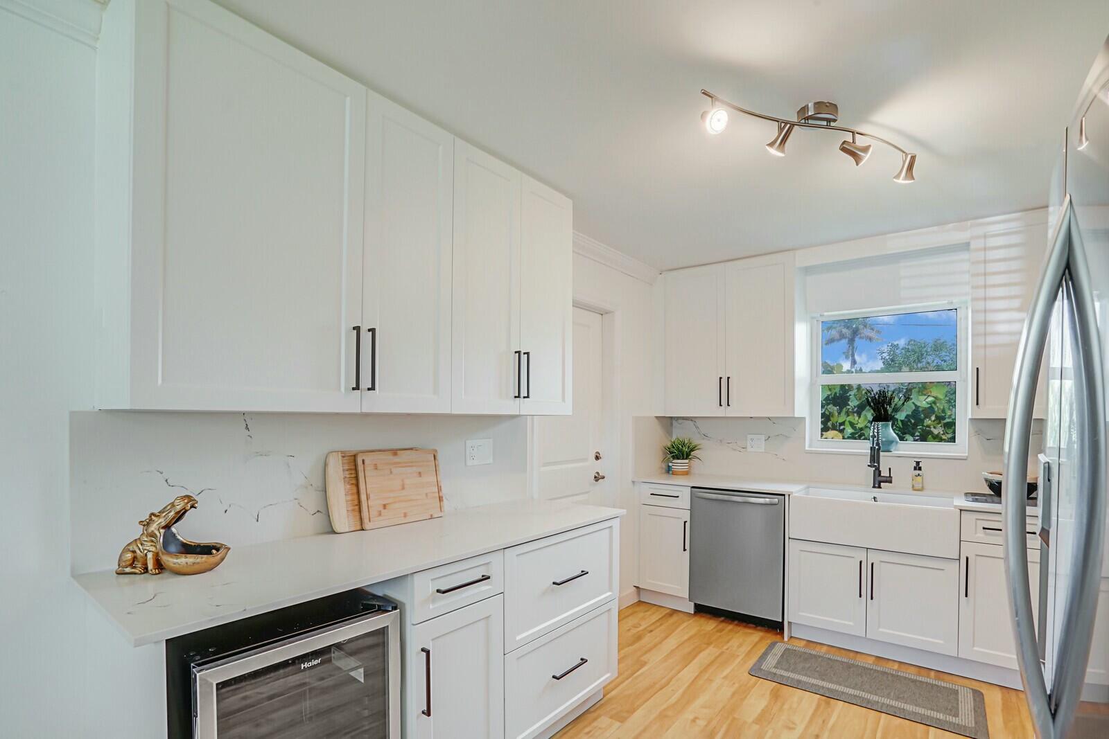 455 NE 34th Street
