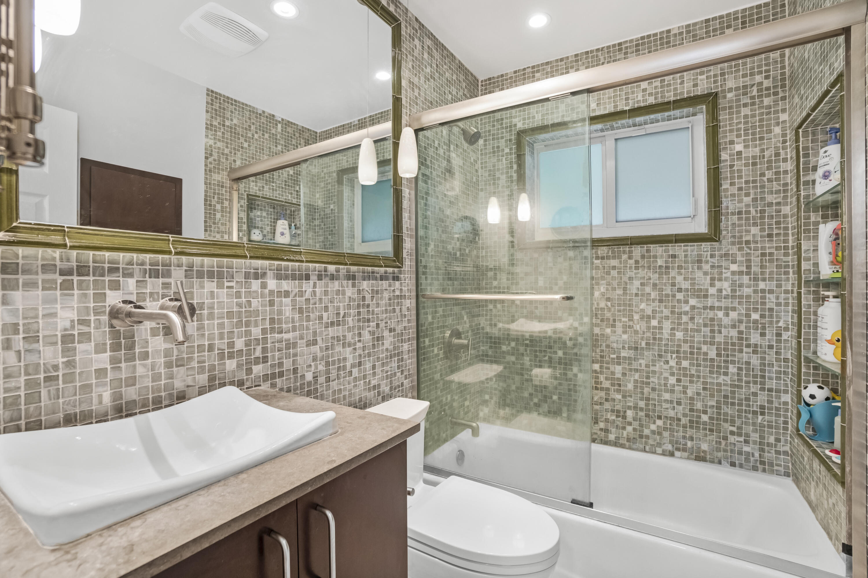 351 NE 28th Road