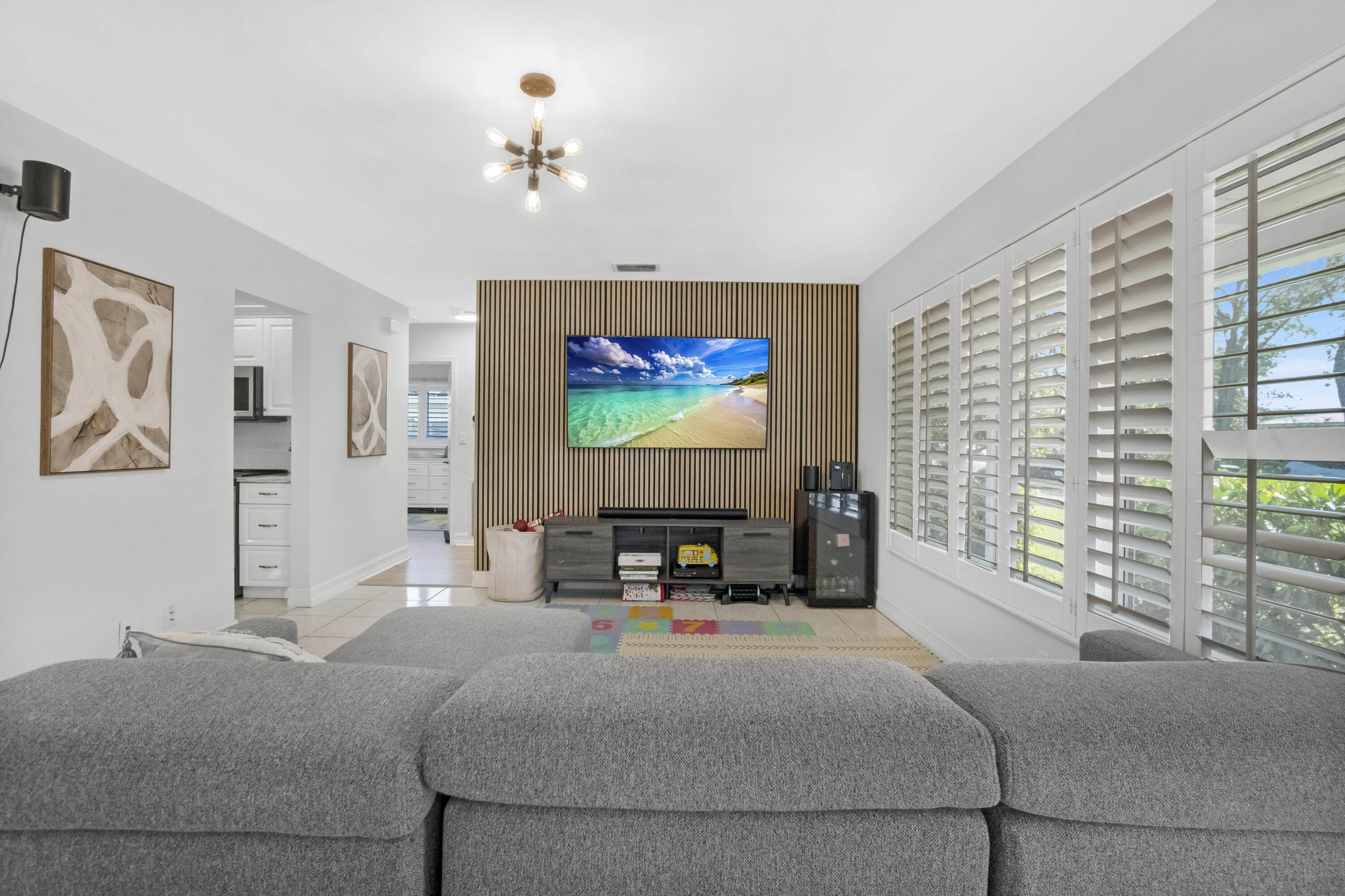 351 NE 28th Road