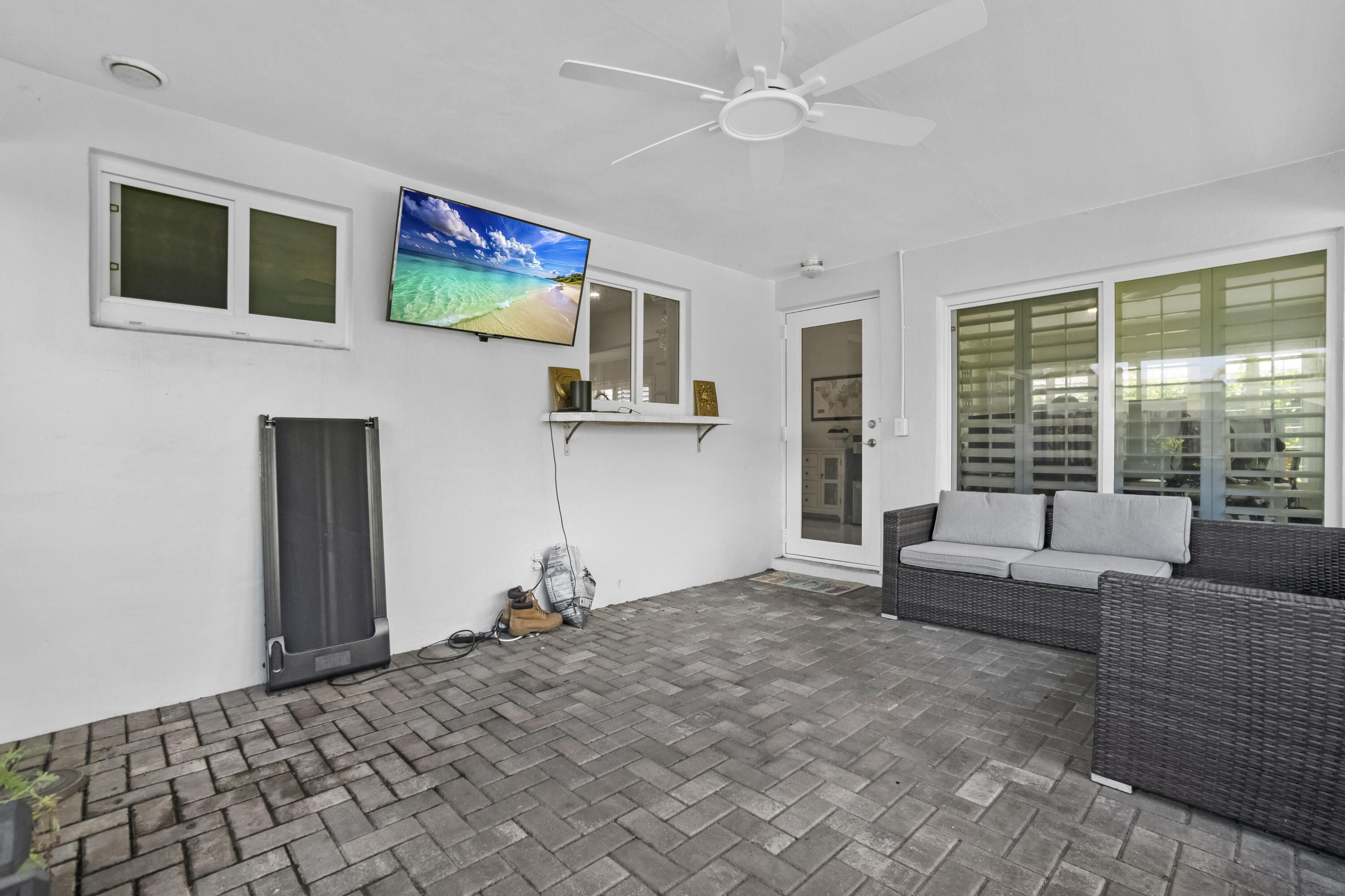 351 NE 28th Road