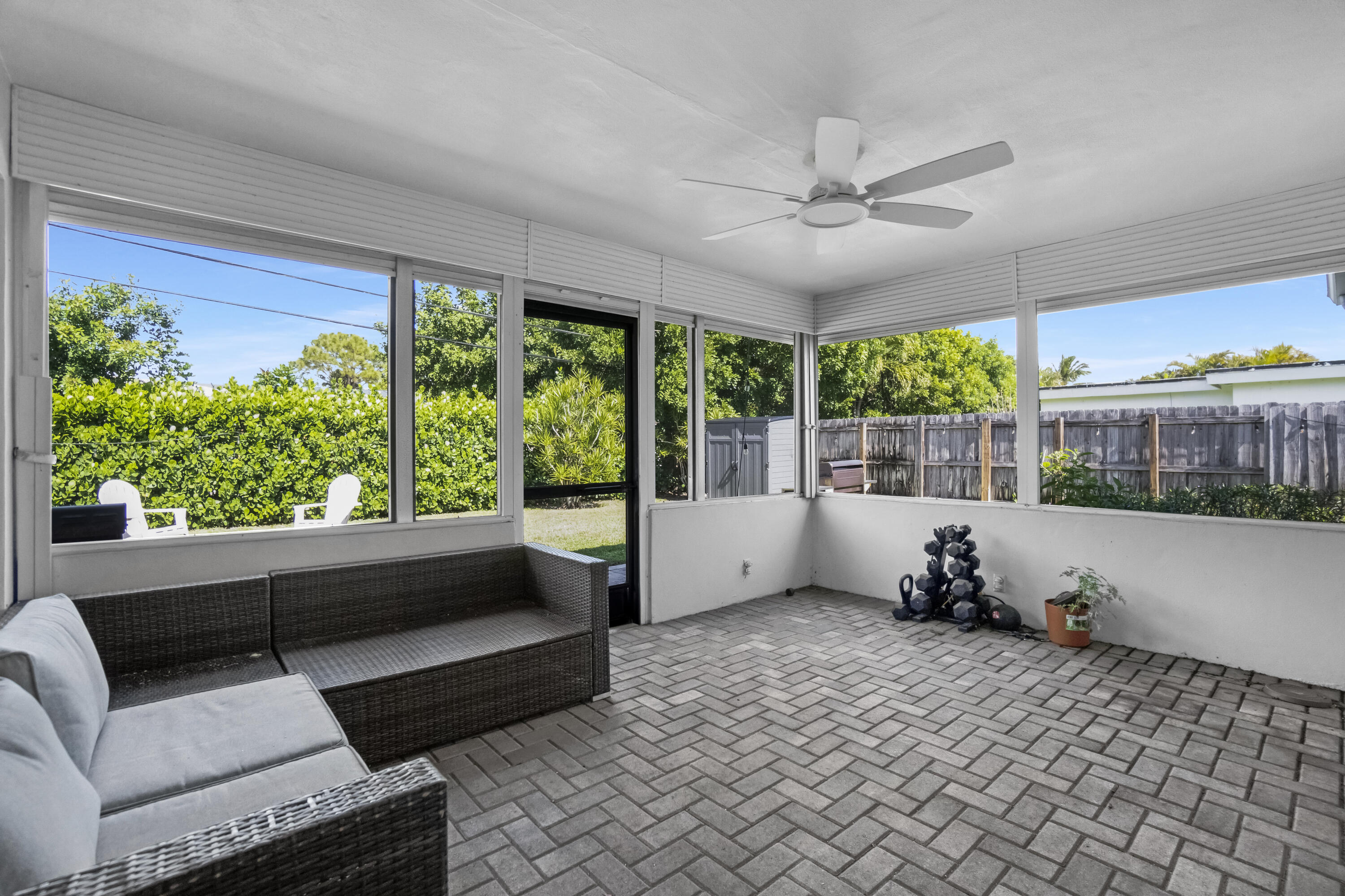 351 NE 28th Road
