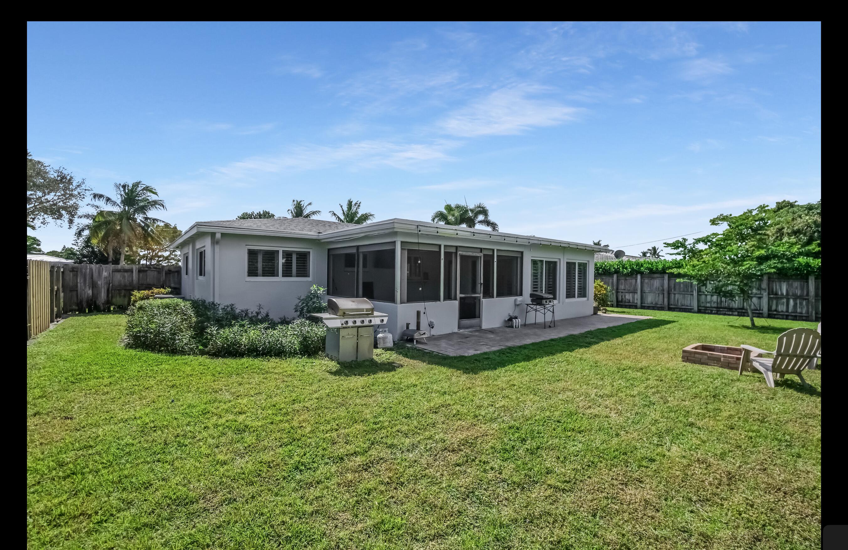 351 NE 28th Road