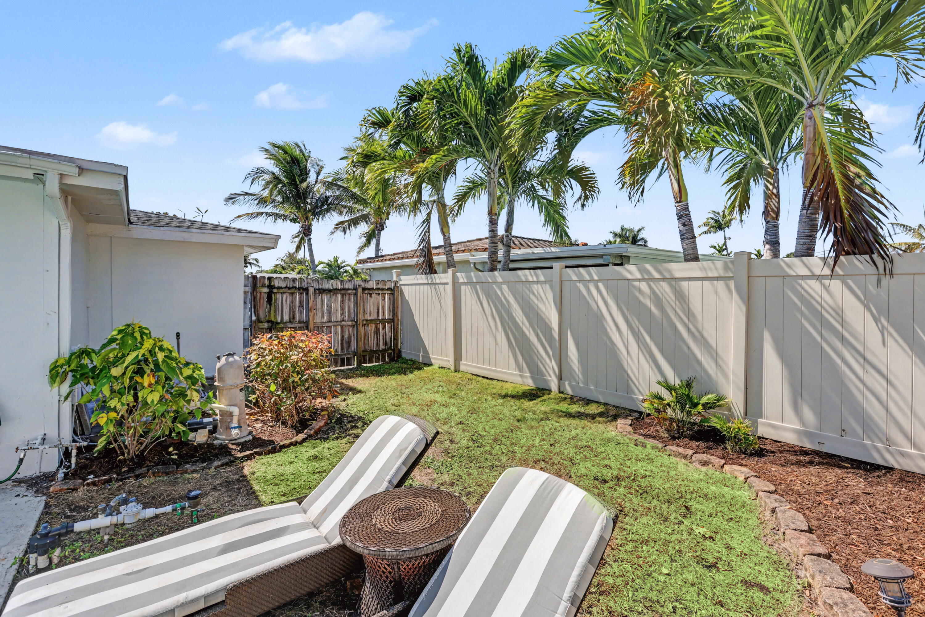 355 NE 23rd Way